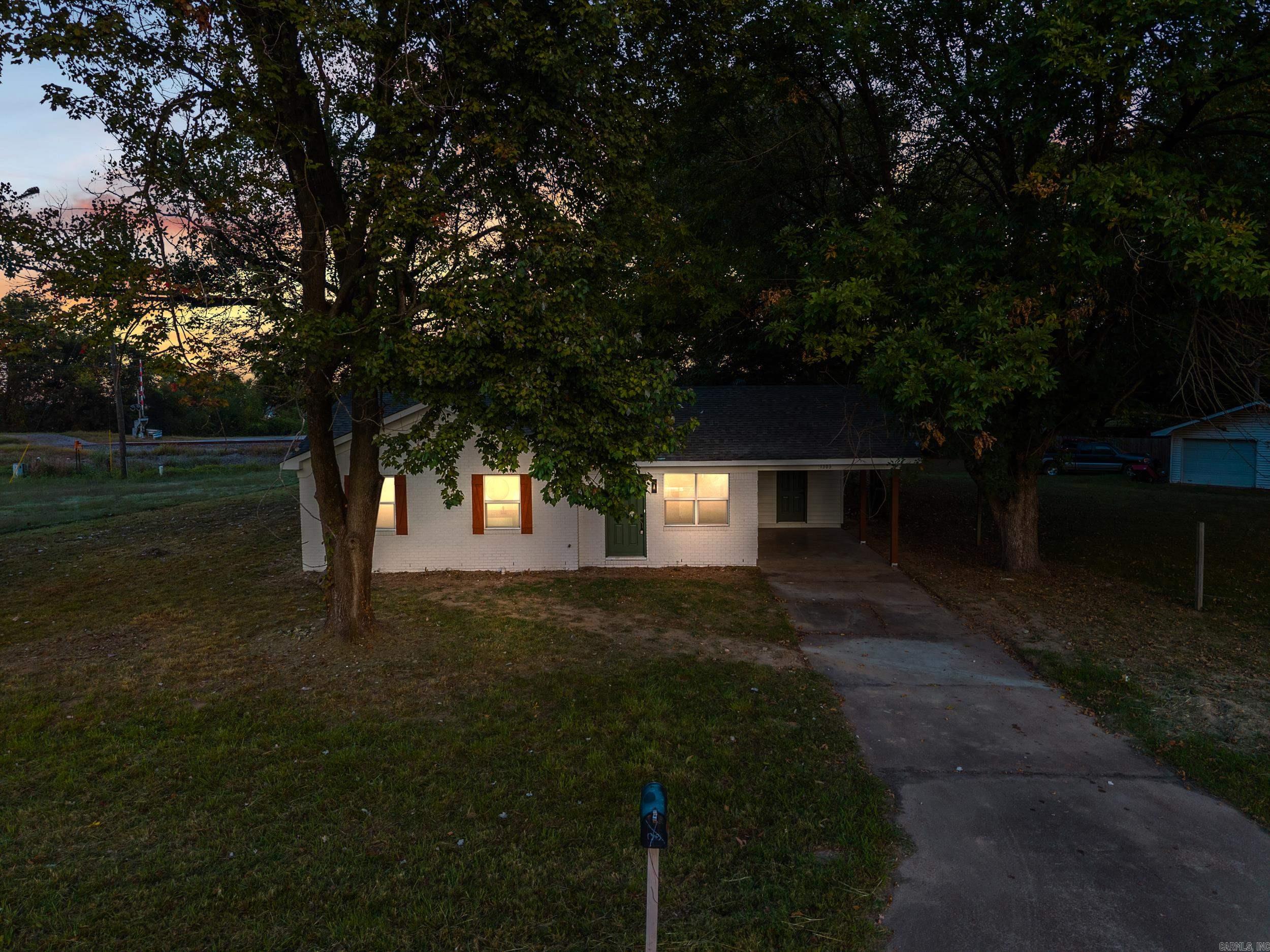 1303 Cindy  Newport, AR