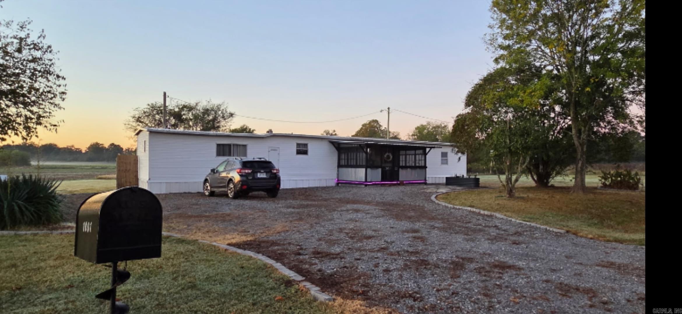 1001 Tamo River Rd  Grady, AR