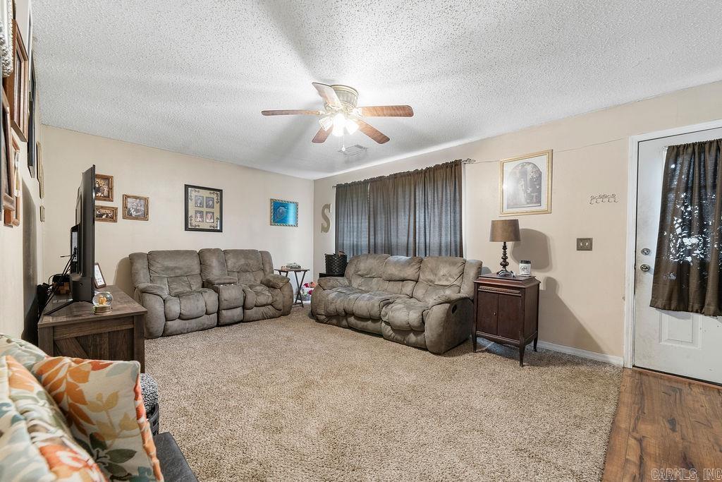 310 Memory Ln  Clinton, AR