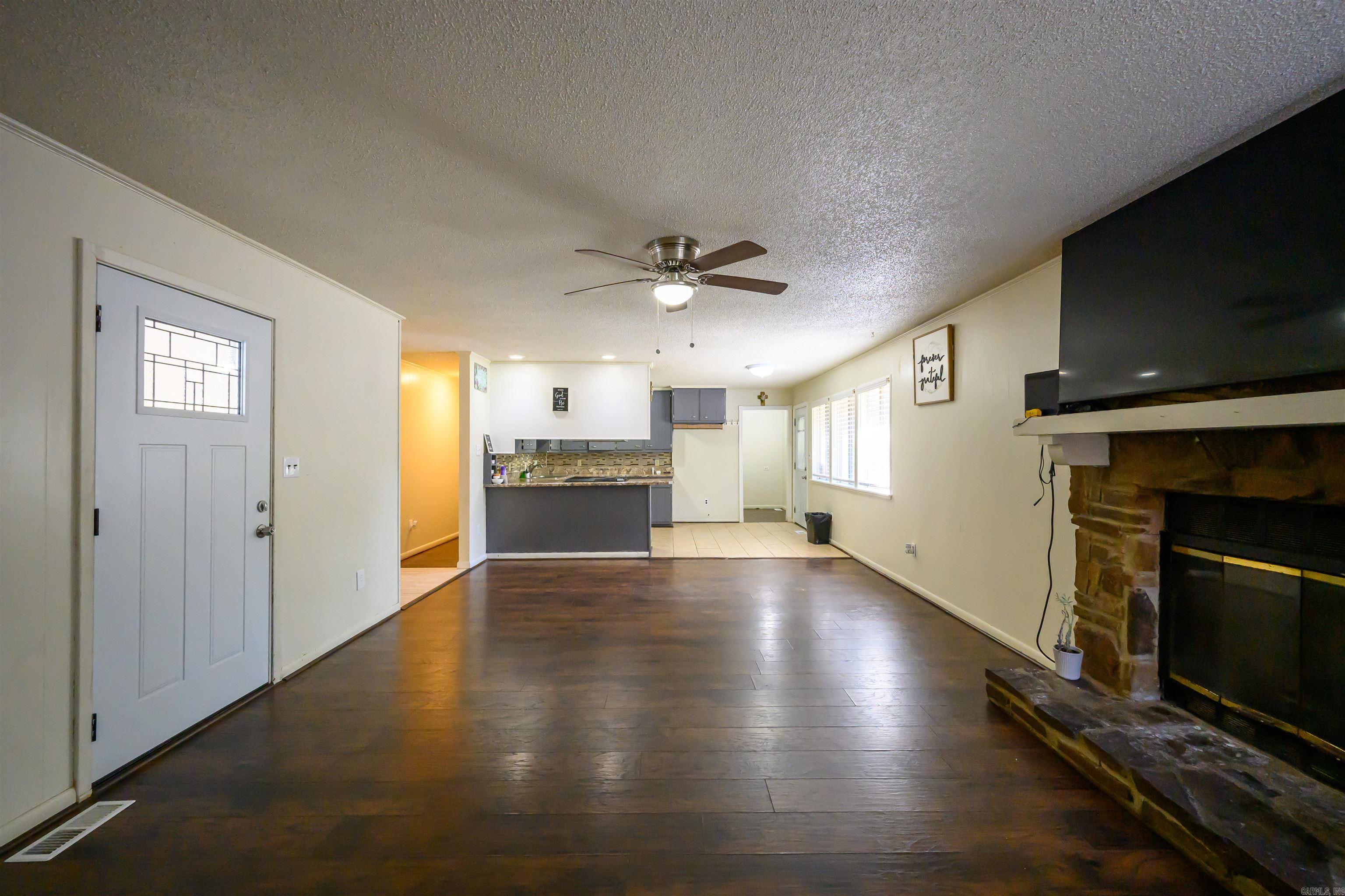 1350 Dogwood Dr. Batesville, AR 72501