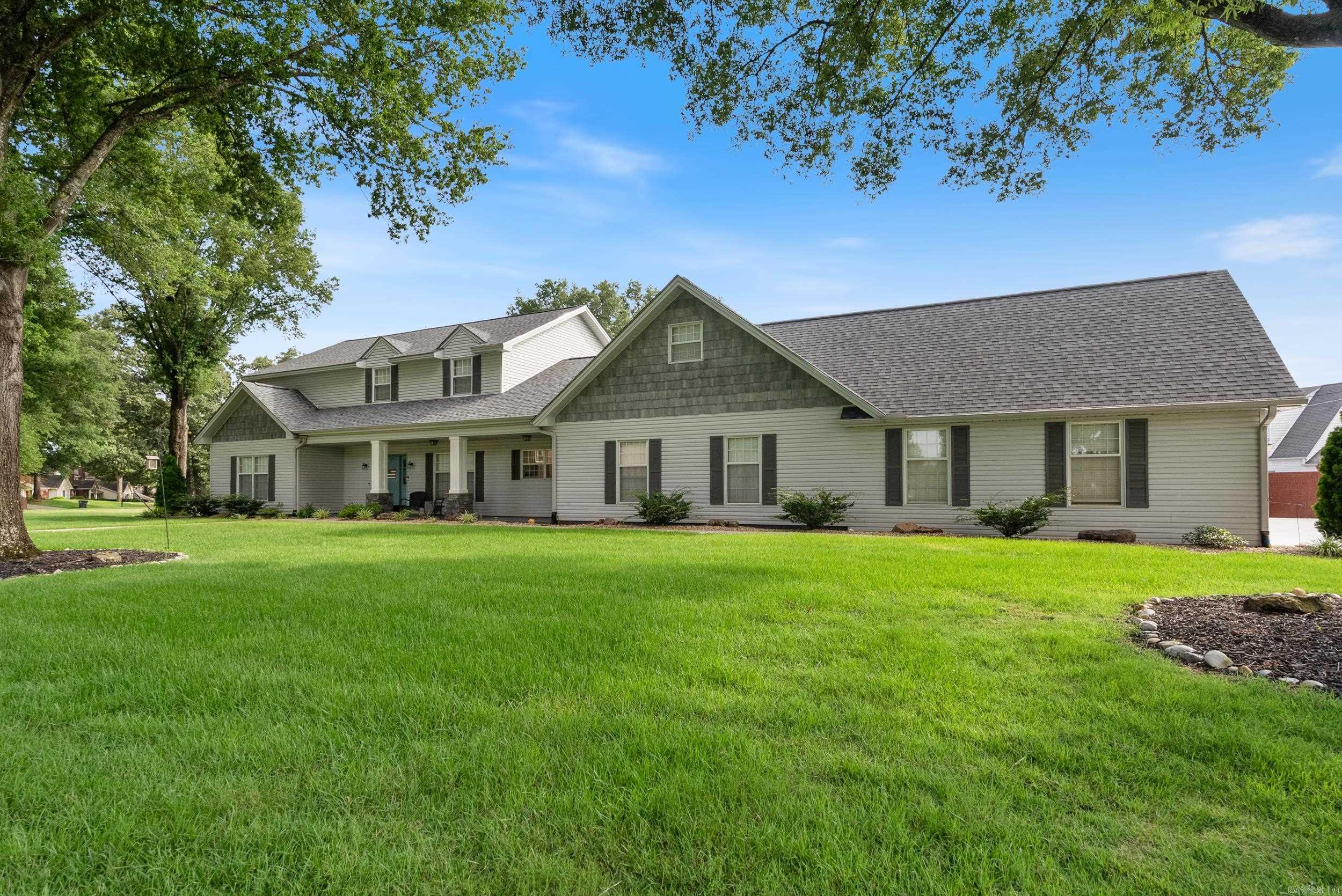 7 River Oaks Boulevard Searcy, AR 72143