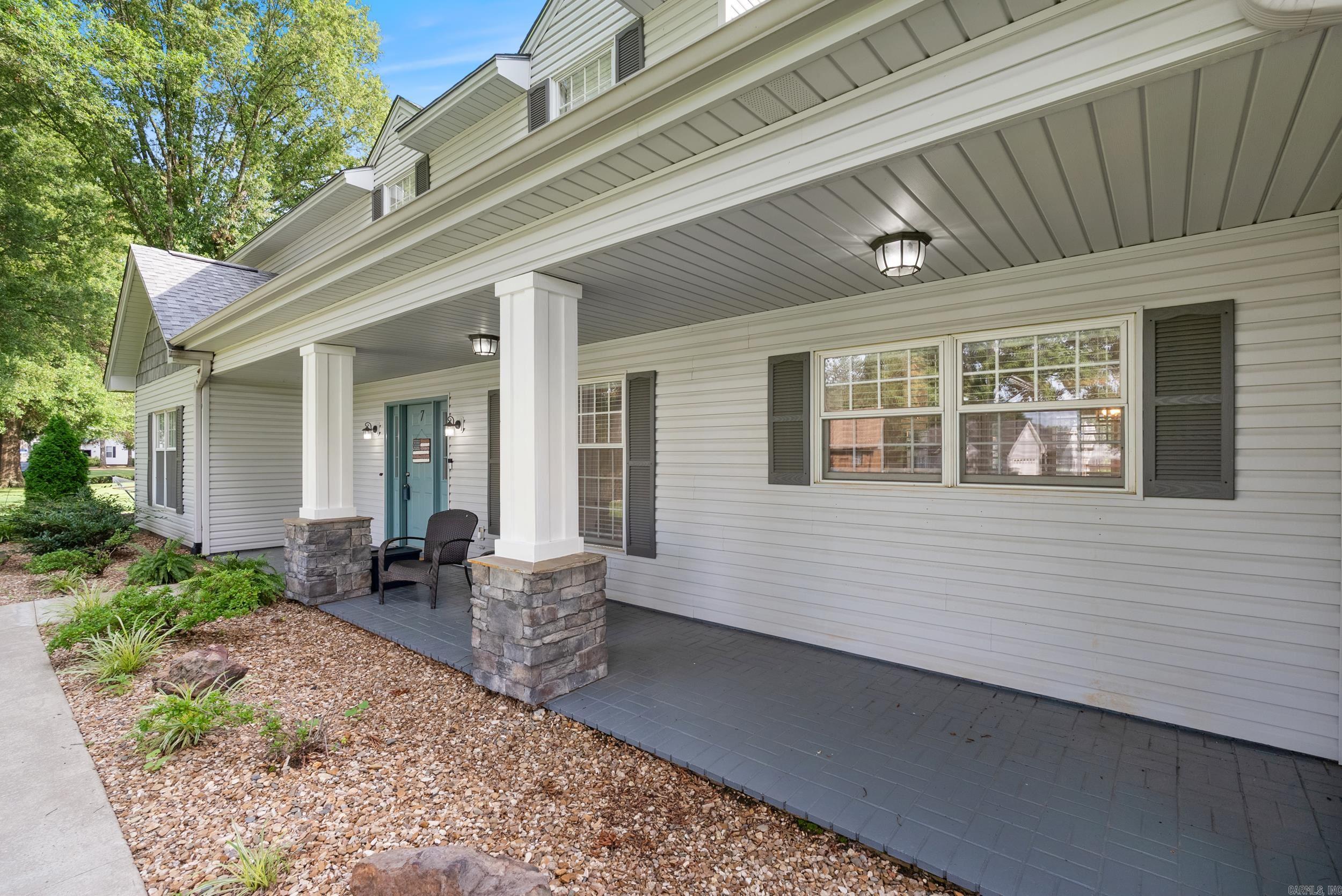 7 River Oaks Boulevard Searcy, AR 72143