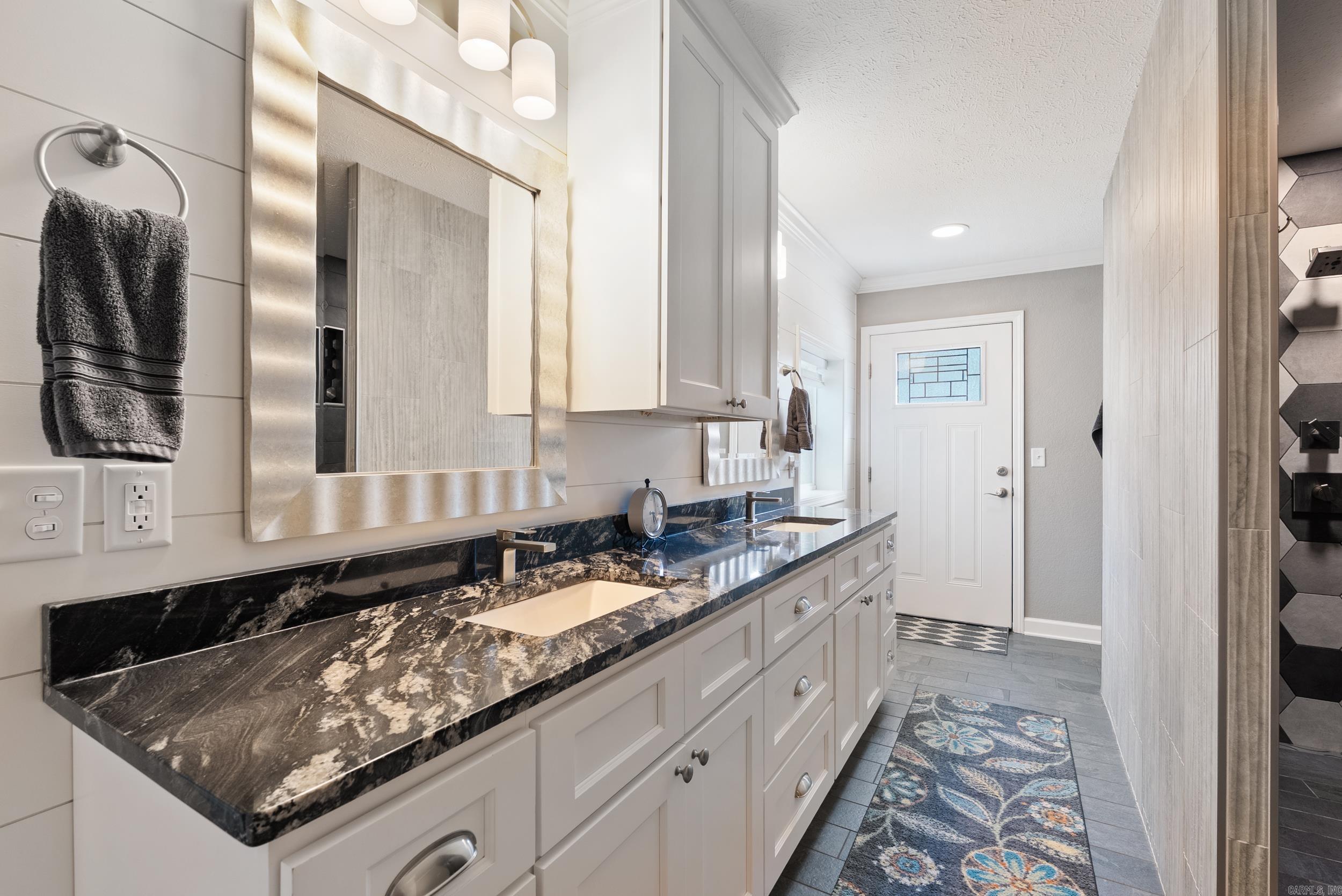 7 River Oaks Boulevard Searcy, AR 72143