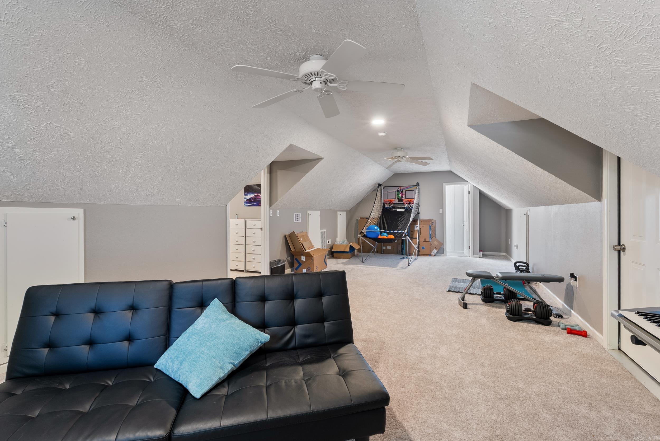 7 River Oaks Boulevard Searcy, AR 72143