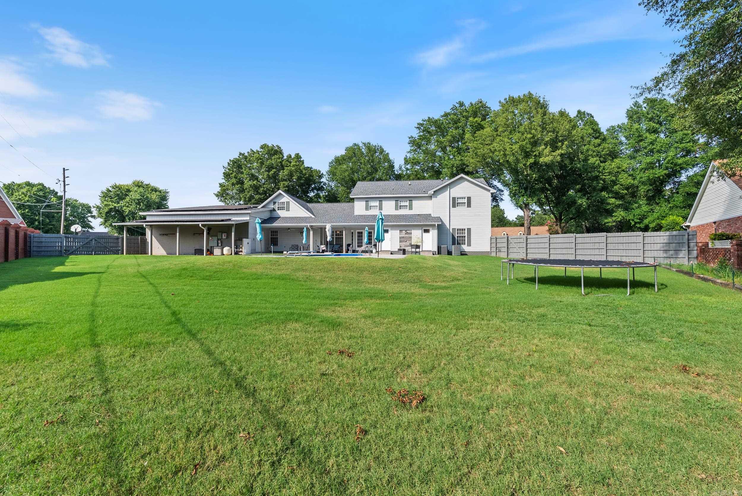 7 River Oaks Boulevard Searcy, AR 72143