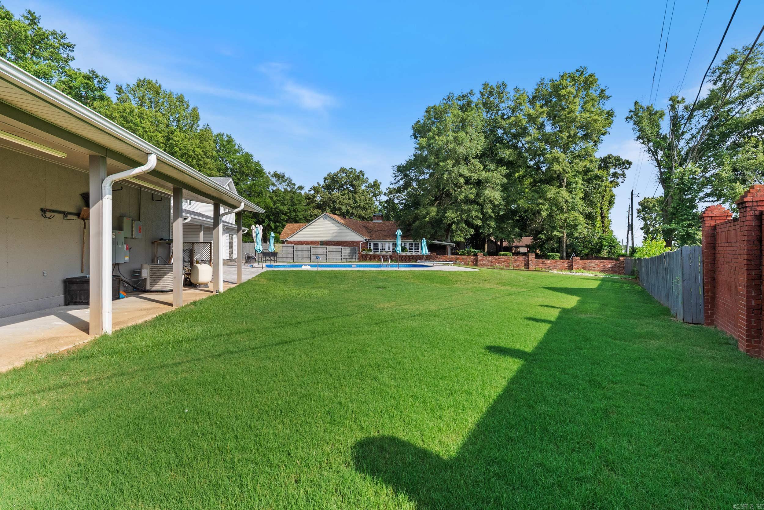 7 River Oaks Boulevard Searcy, AR 72143
