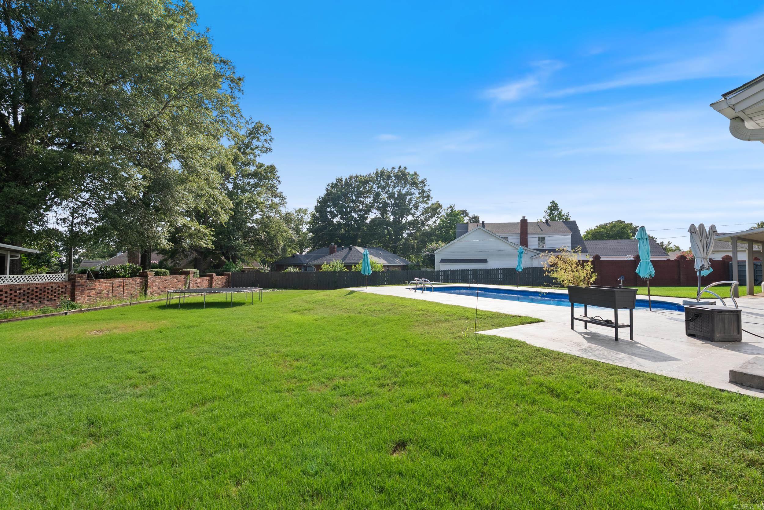 7 River Oaks Boulevard Searcy, AR 72143