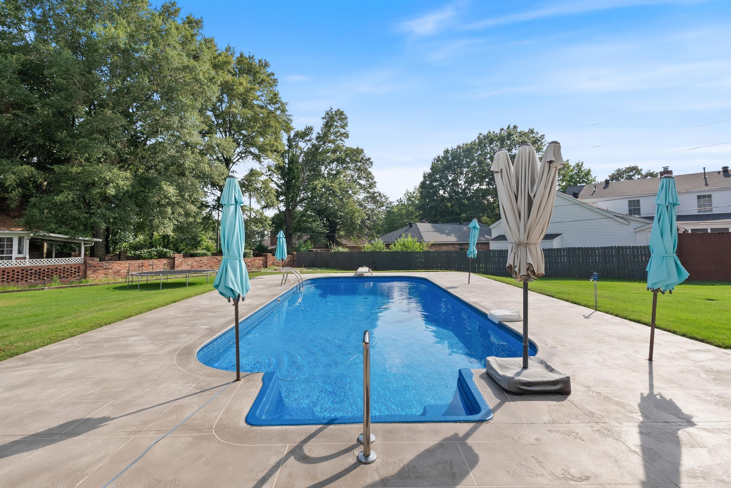 7 River Oaks Boulevard Searcy, AR 72143