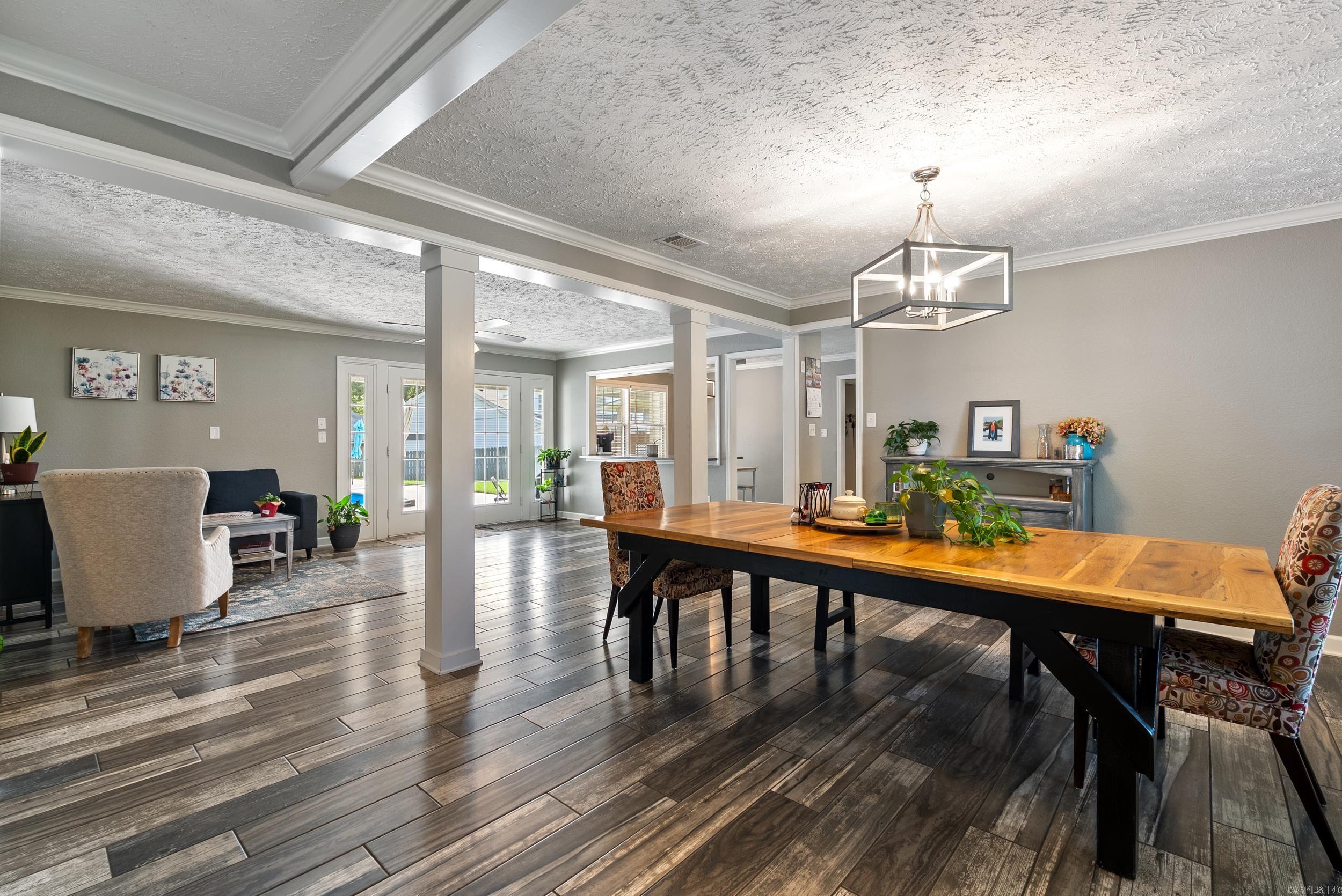 7 River Oaks Boulevard Searcy, AR 72143