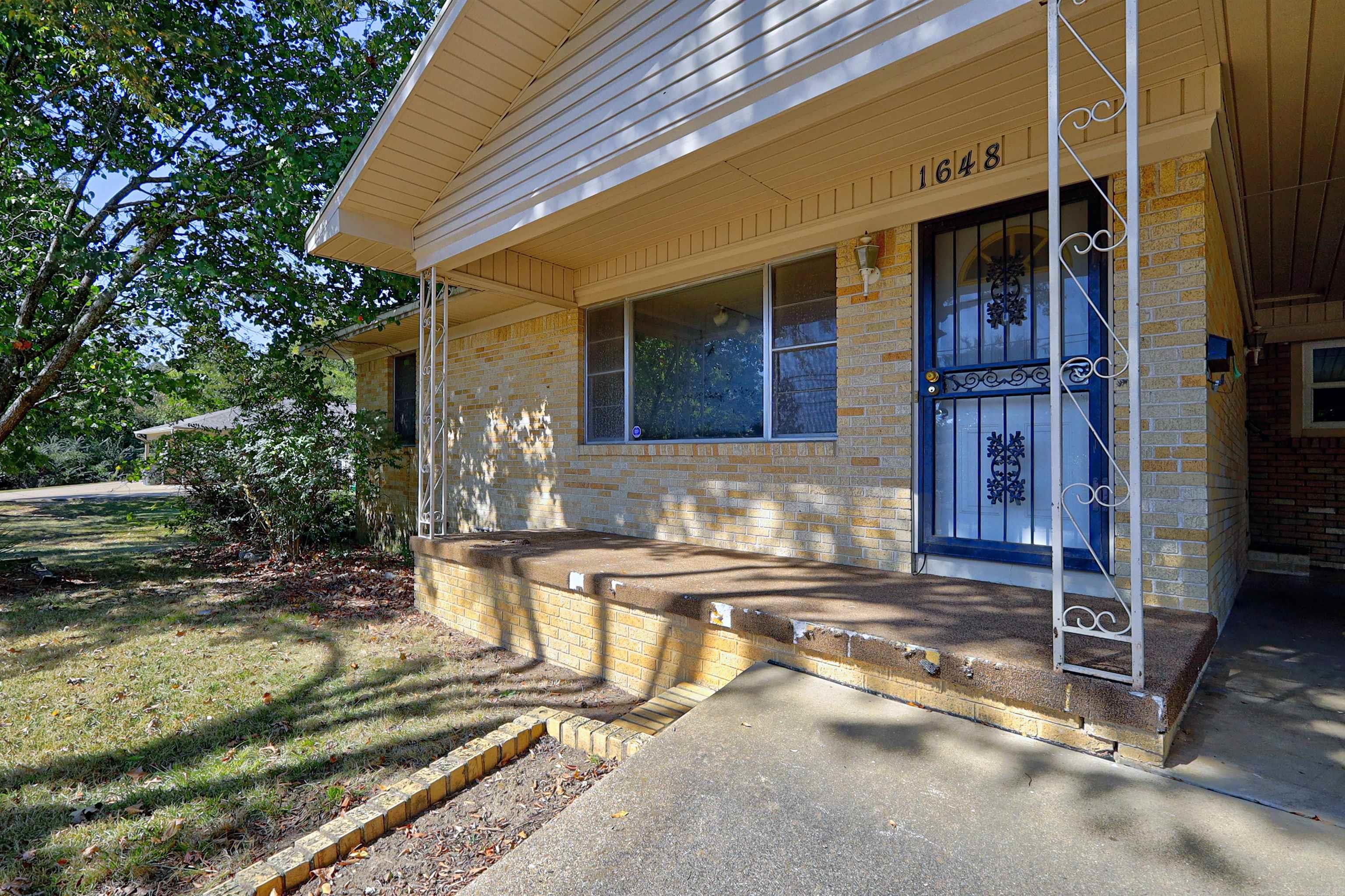 1648 Hobson  Hot Springs, AR