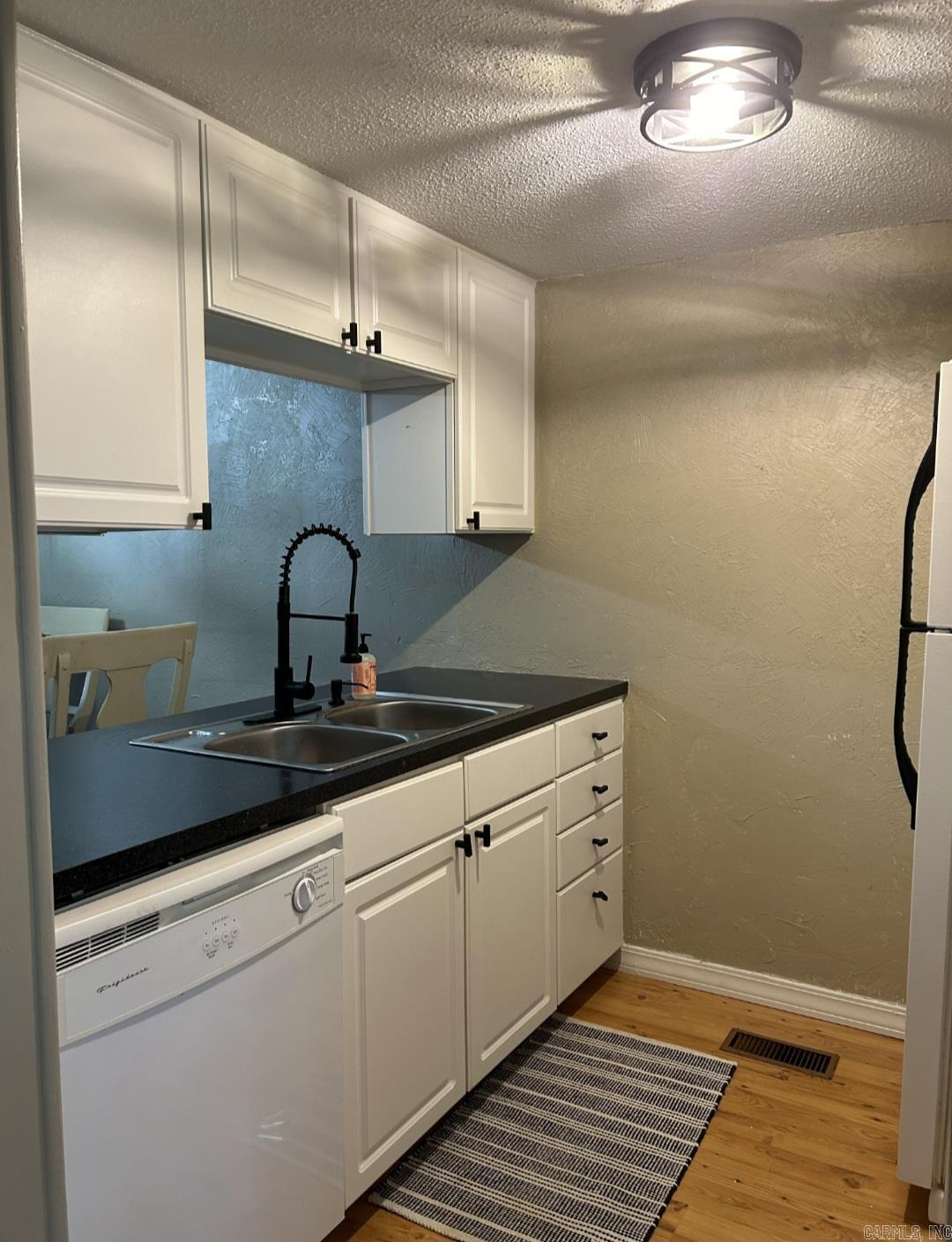 601 Dave Creek Parkway  Fairfield Bay, AR