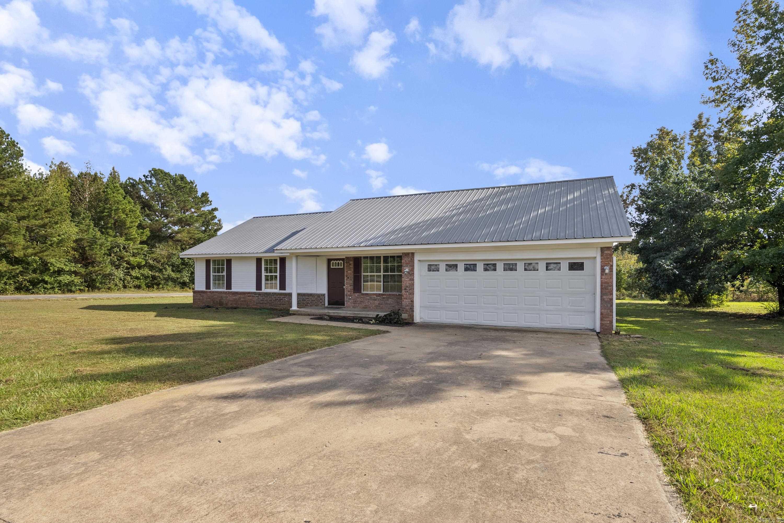 1801 Birchwood Dr Beebe, AR 72012