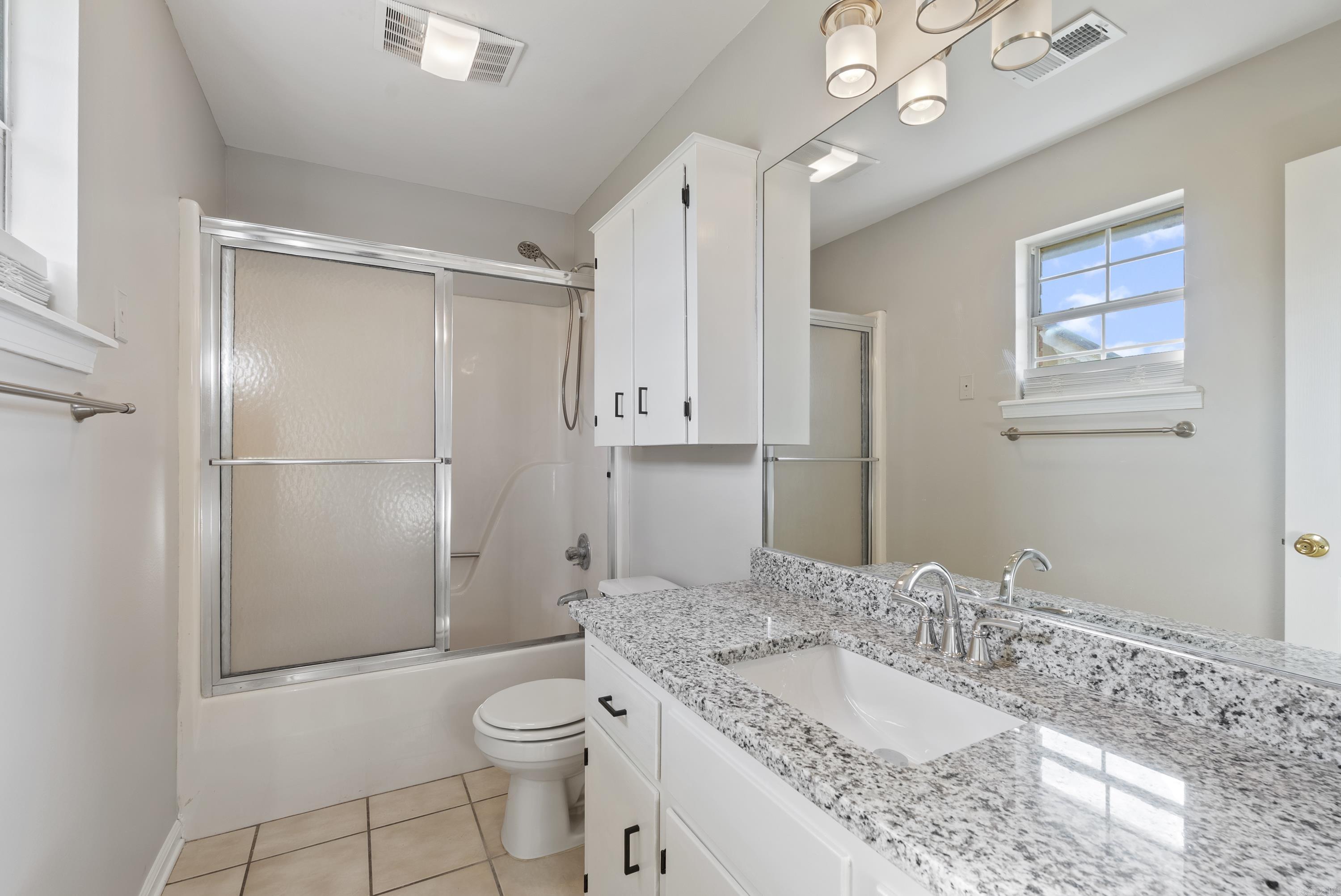 1801 Birchwood Dr Beebe, AR 72012