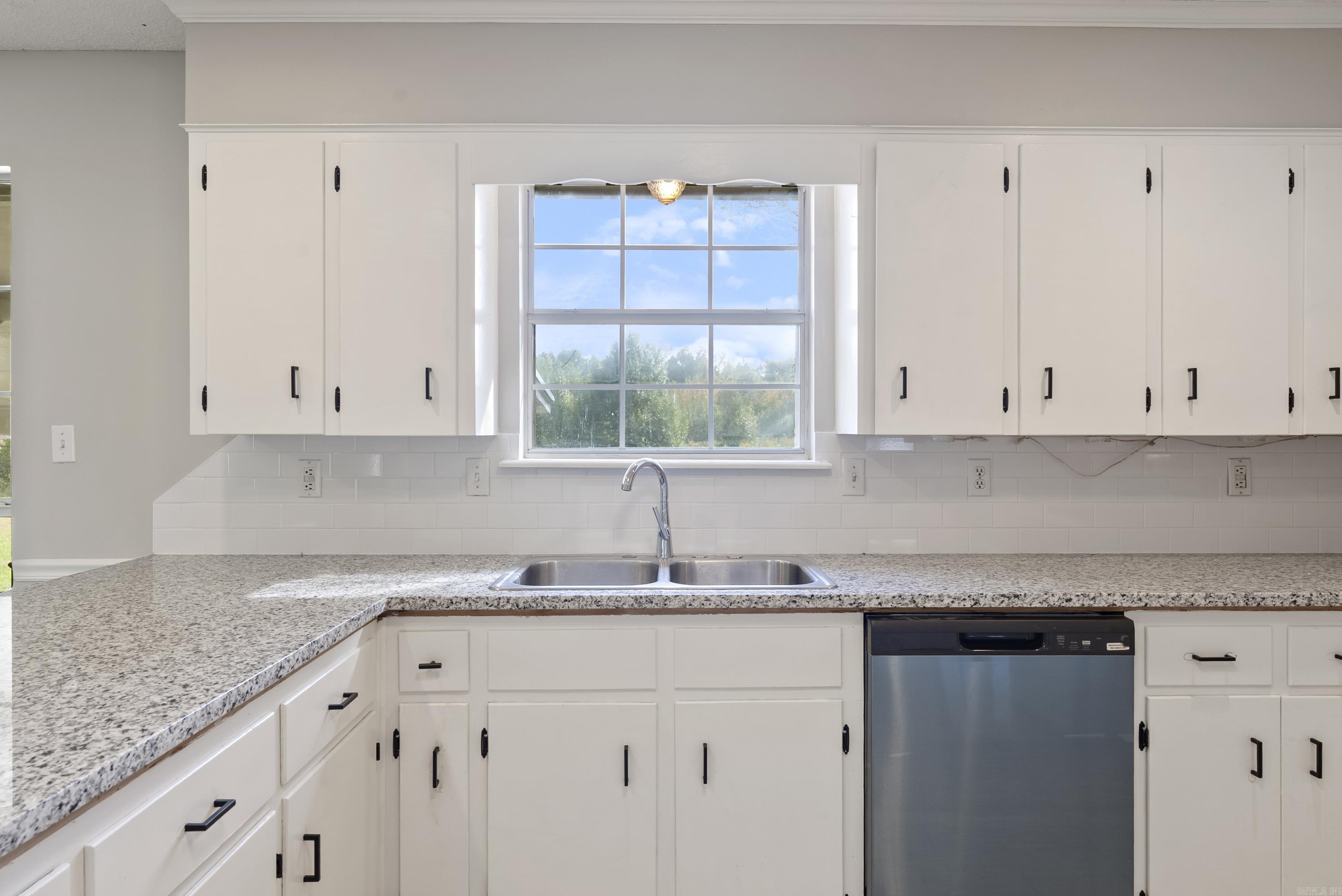 1801 Birchwood Dr Beebe, AR 72012