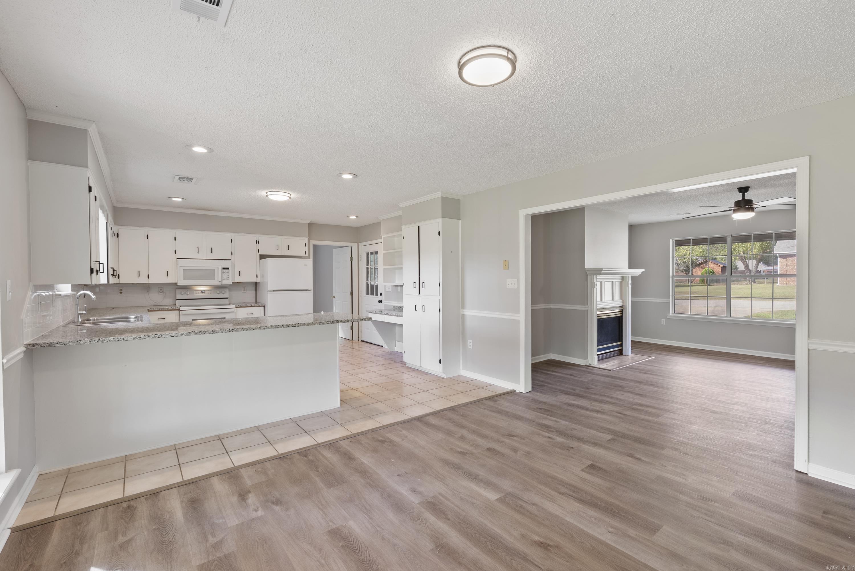 1801 Birchwood Dr Beebe, AR 72012