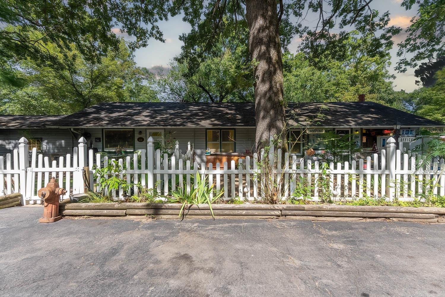 2325 Fout Road  Gamaliel, AR