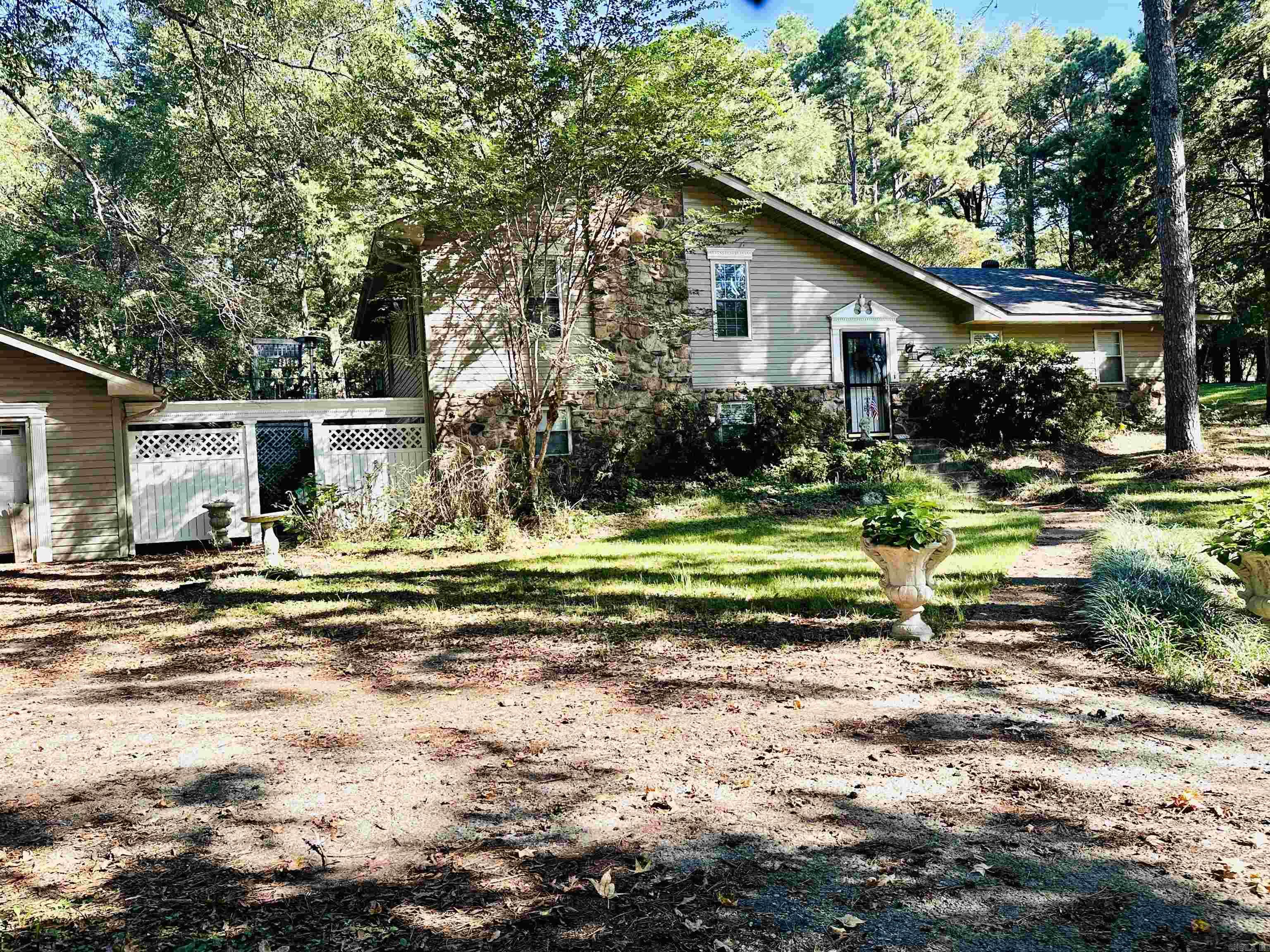 1304 Country Manor Lane Jonesboro, AR 72404