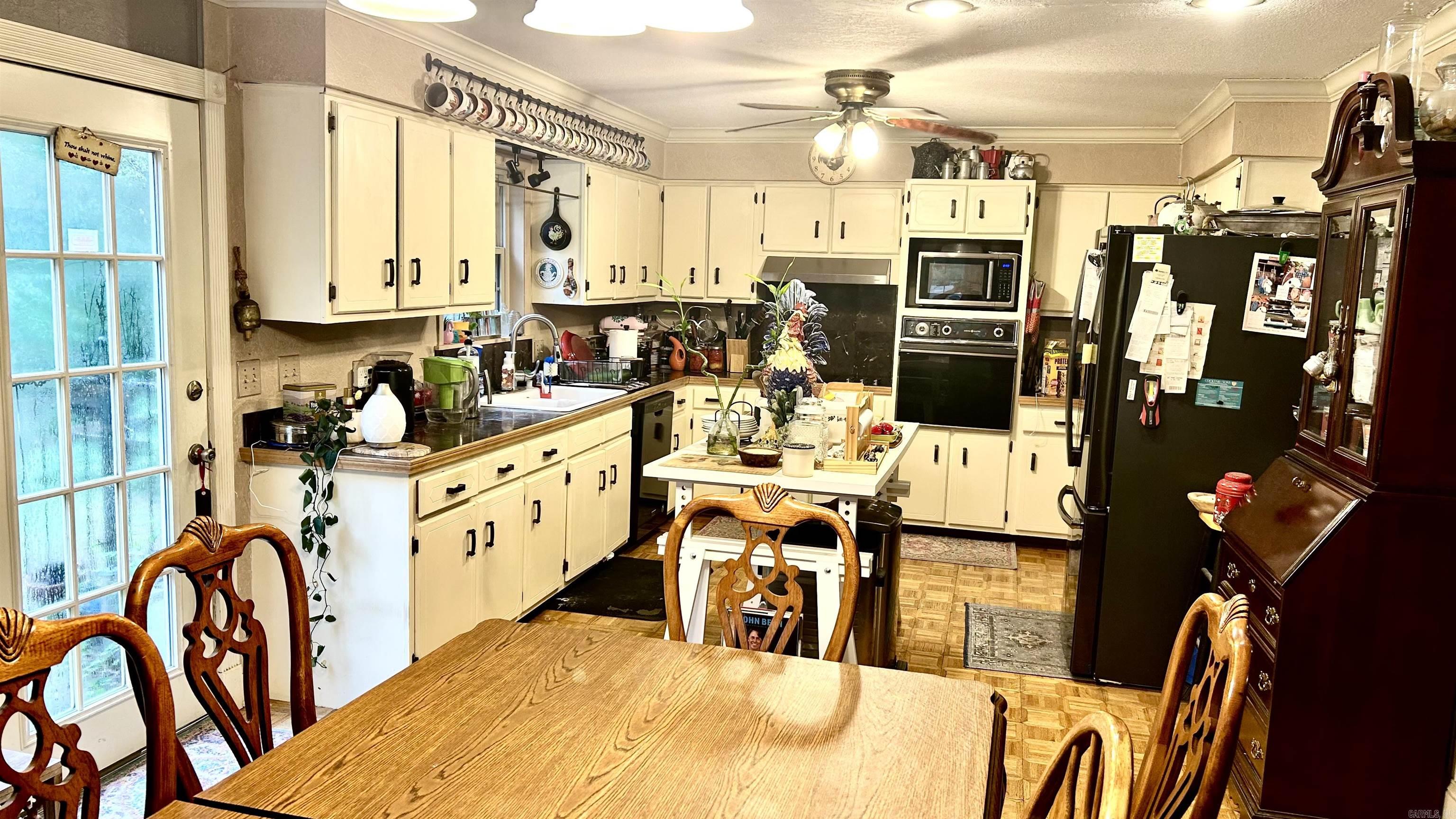 1304 Country Manor Lane Jonesboro, AR 72404