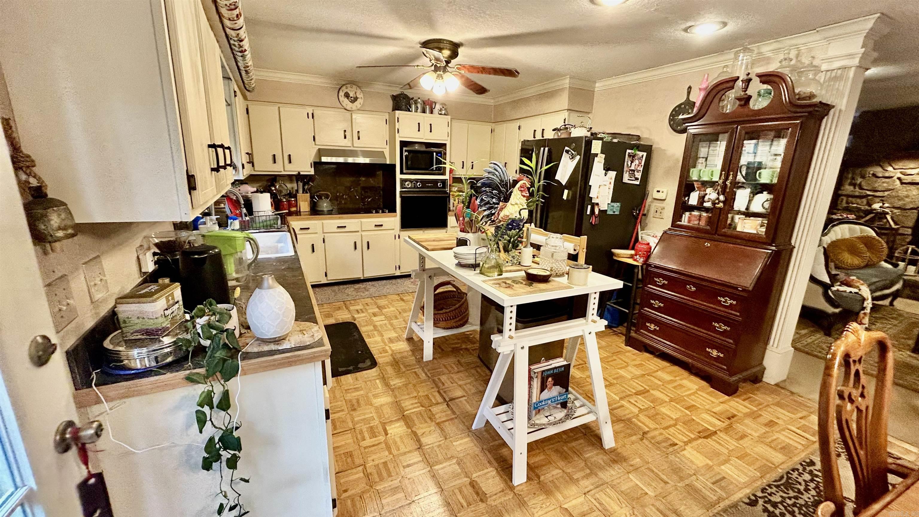 1304 Country Manor Lane Jonesboro, AR 72404