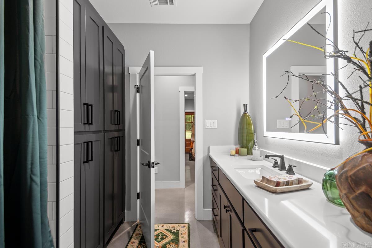 4133 Brody Crossing Benton, AR 72015