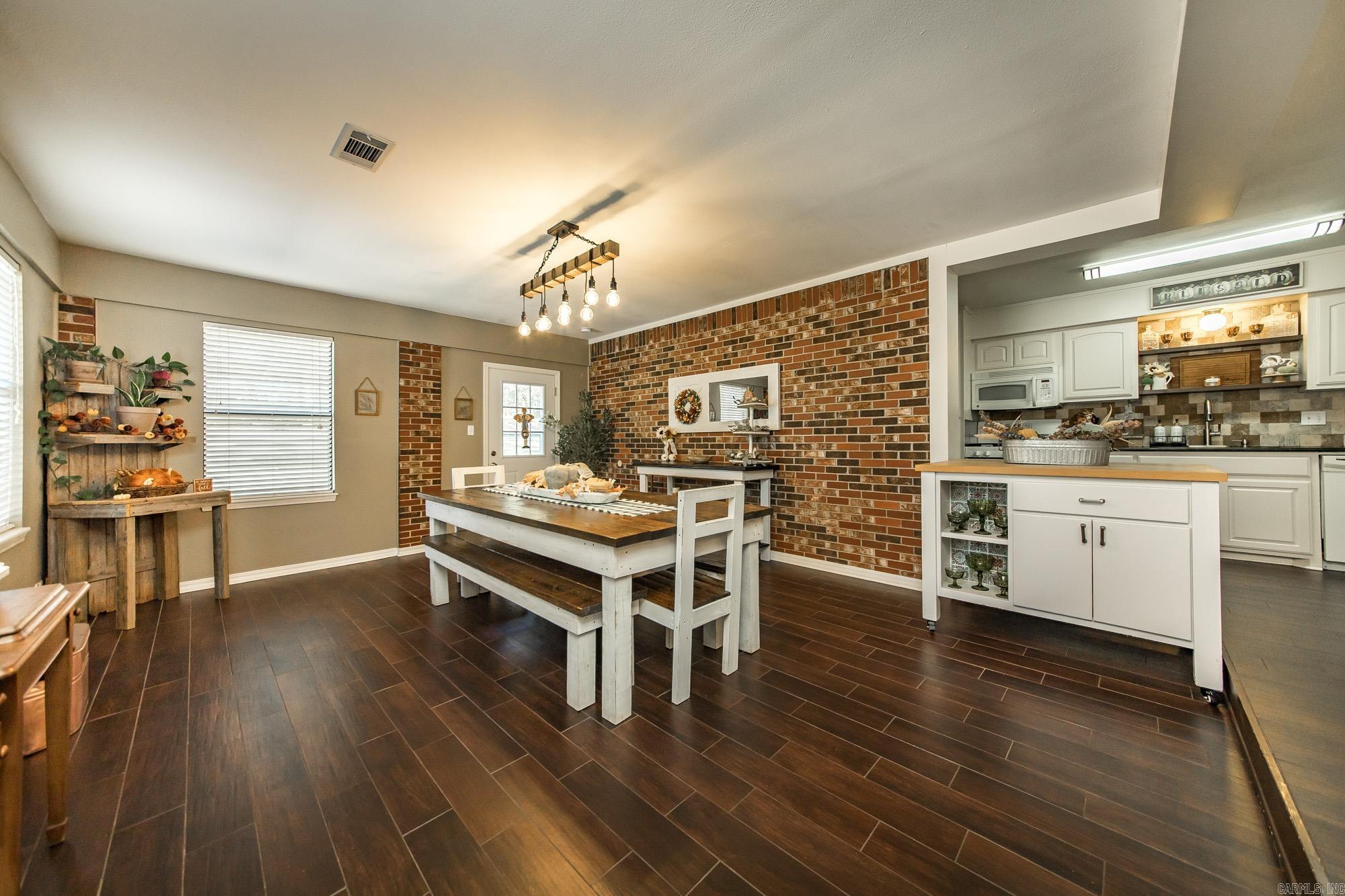 229 Richard Street  Clinton, AR