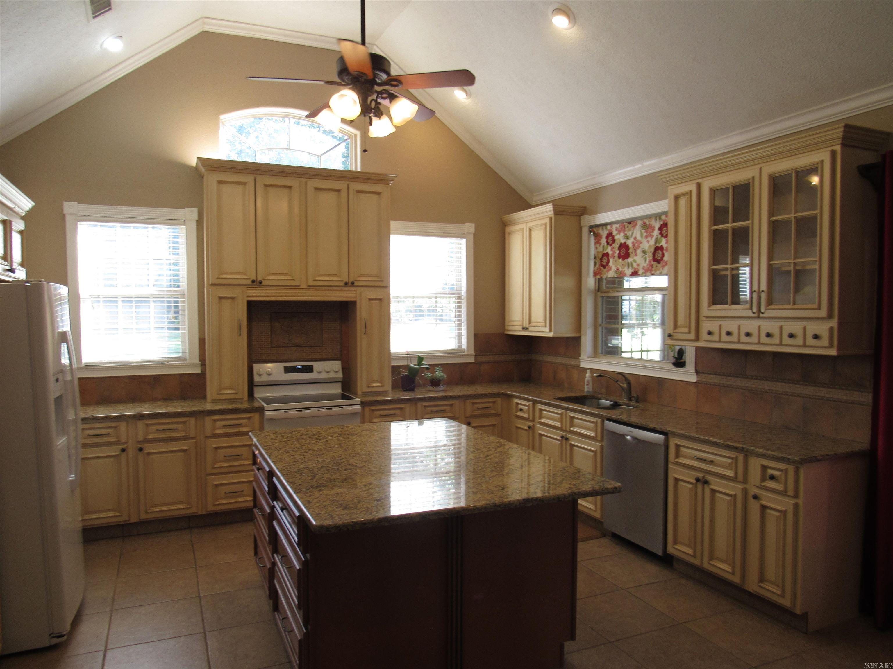 64 Wilson Cove Road Morrilton, AR 72110-9130