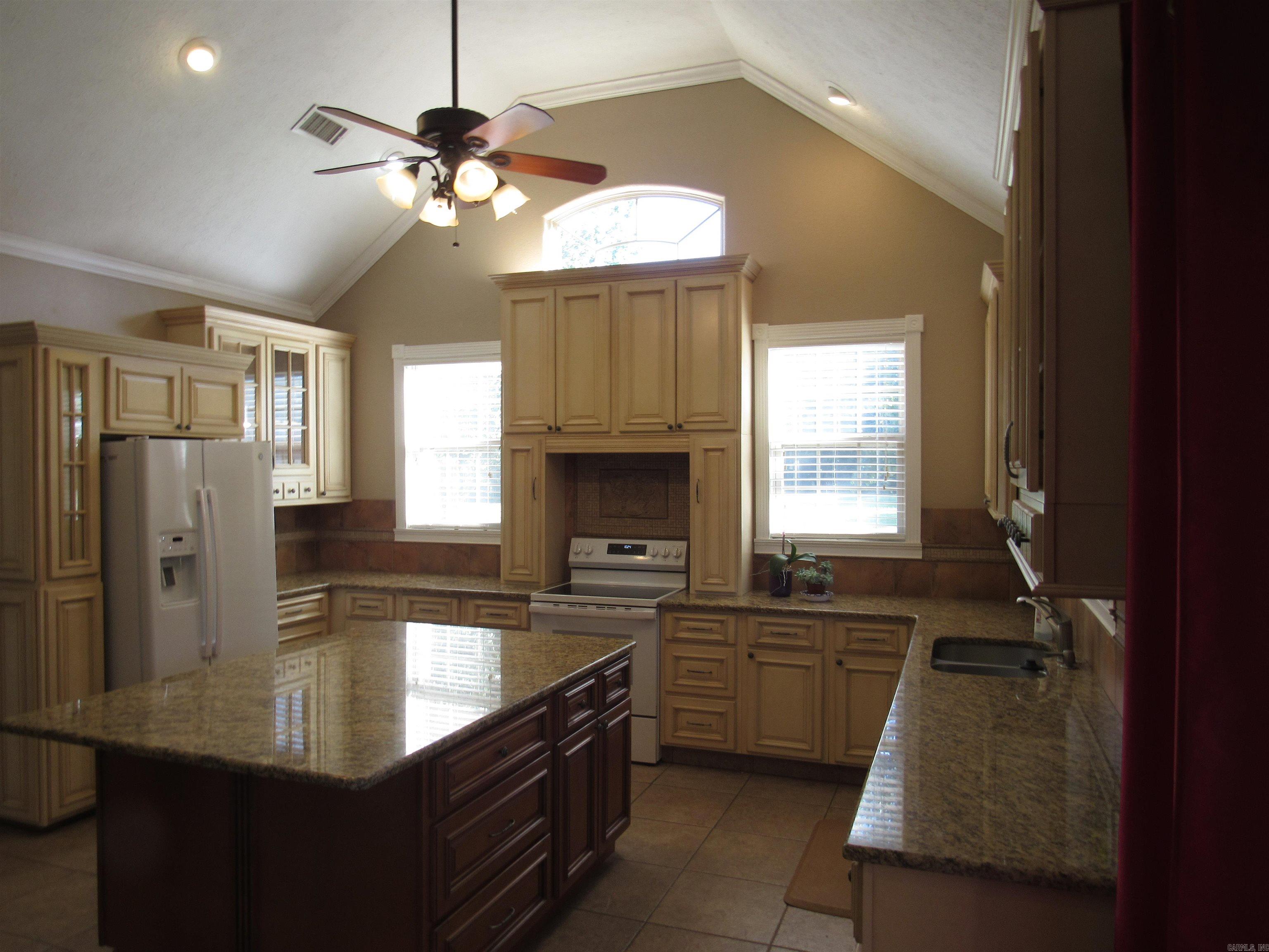 64 Wilson Cove Road Morrilton, AR 72110-9130