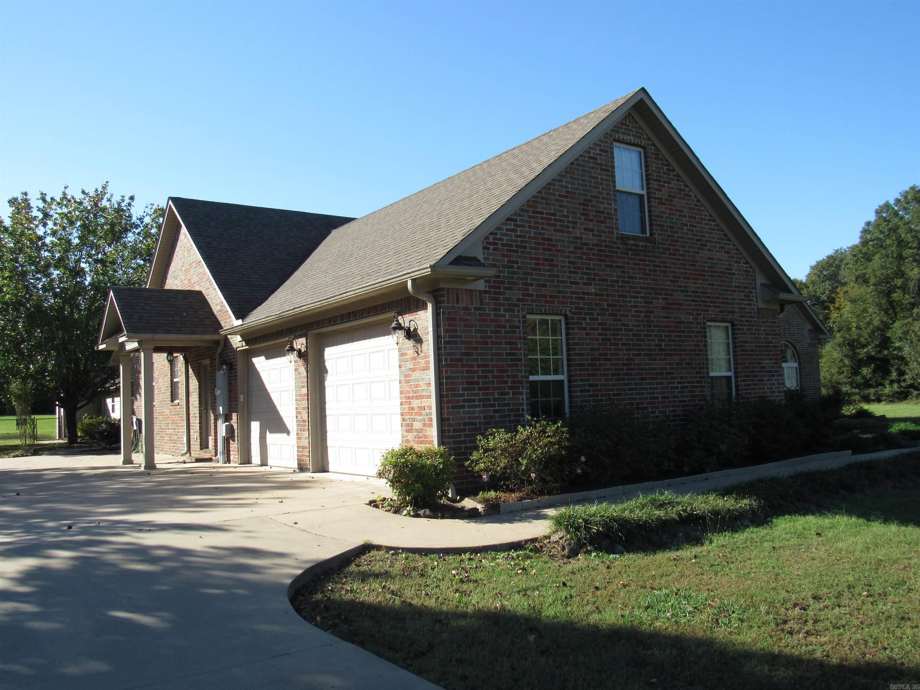 64 Wilson Cove Road Morrilton, AR 72110-9130