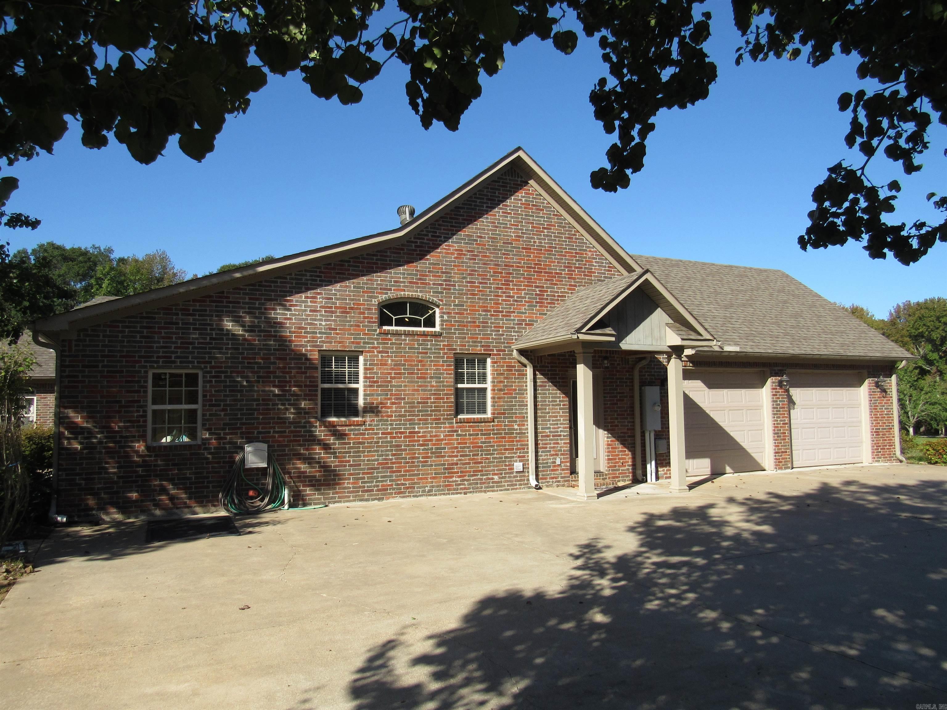 64 Wilson Cove Road Morrilton, AR 72110-9130