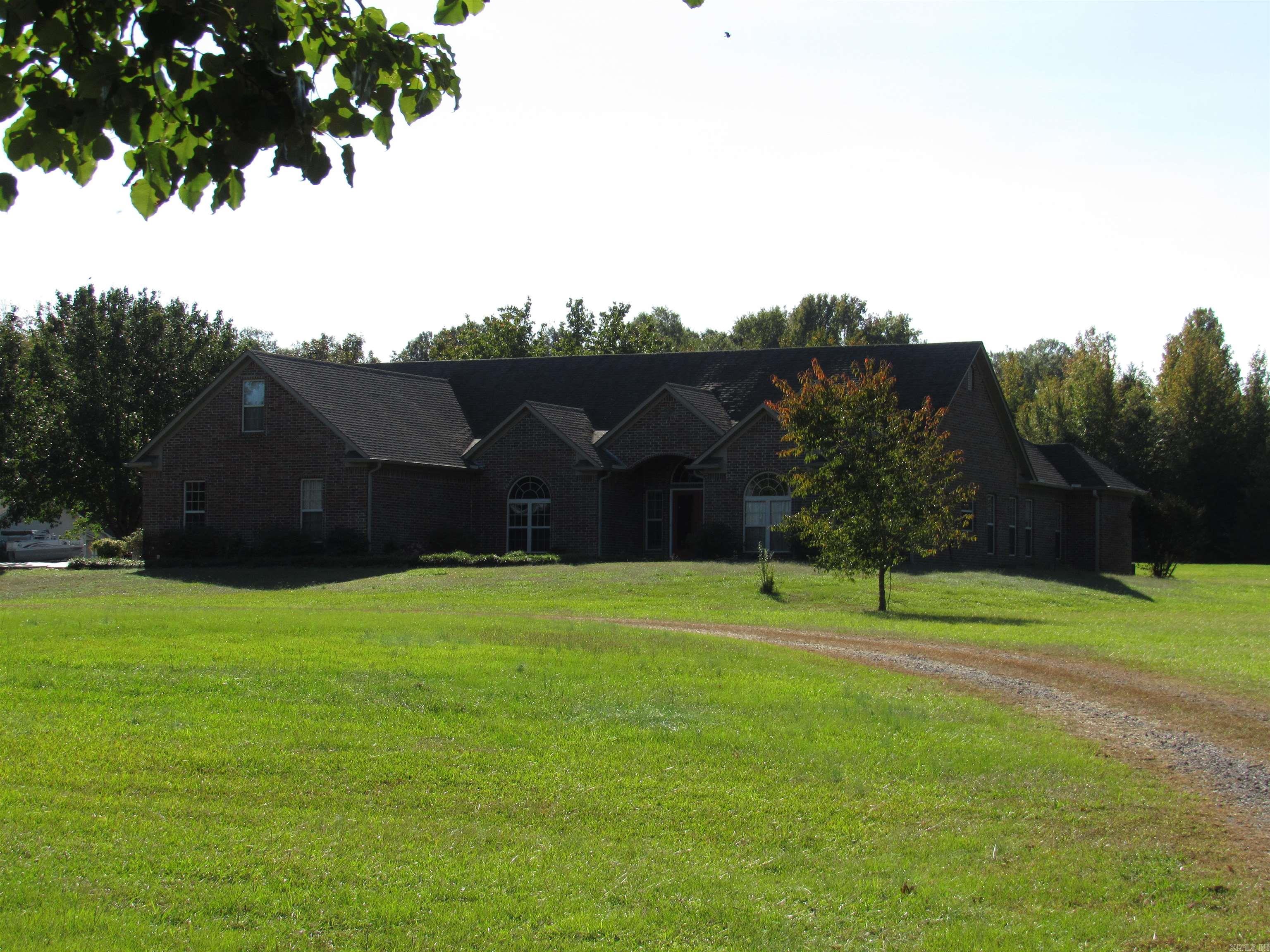 64 Wilson Cove Road Morrilton, AR 72110-9130