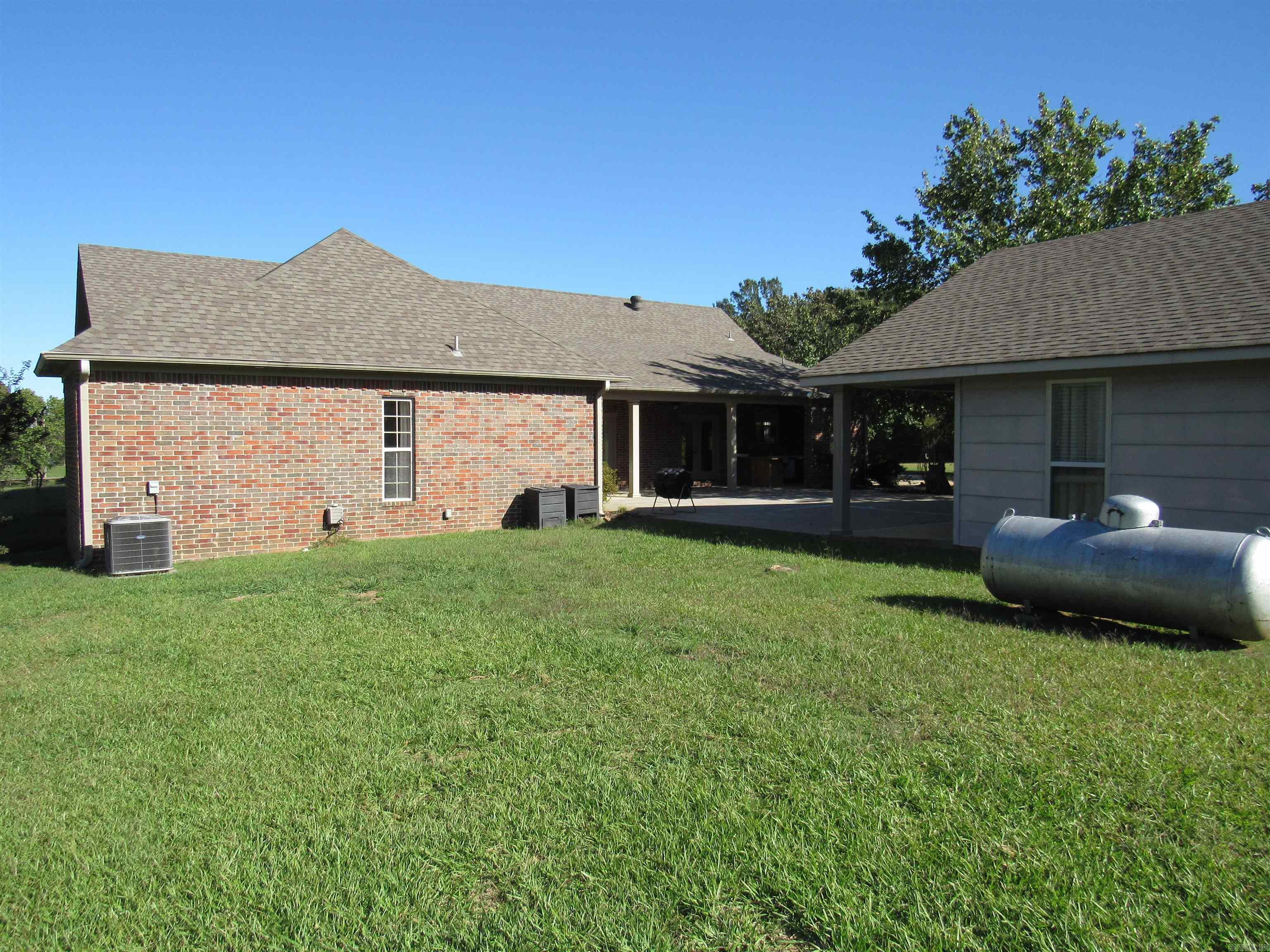 64 Wilson Cove Road Morrilton, AR 72110-9130