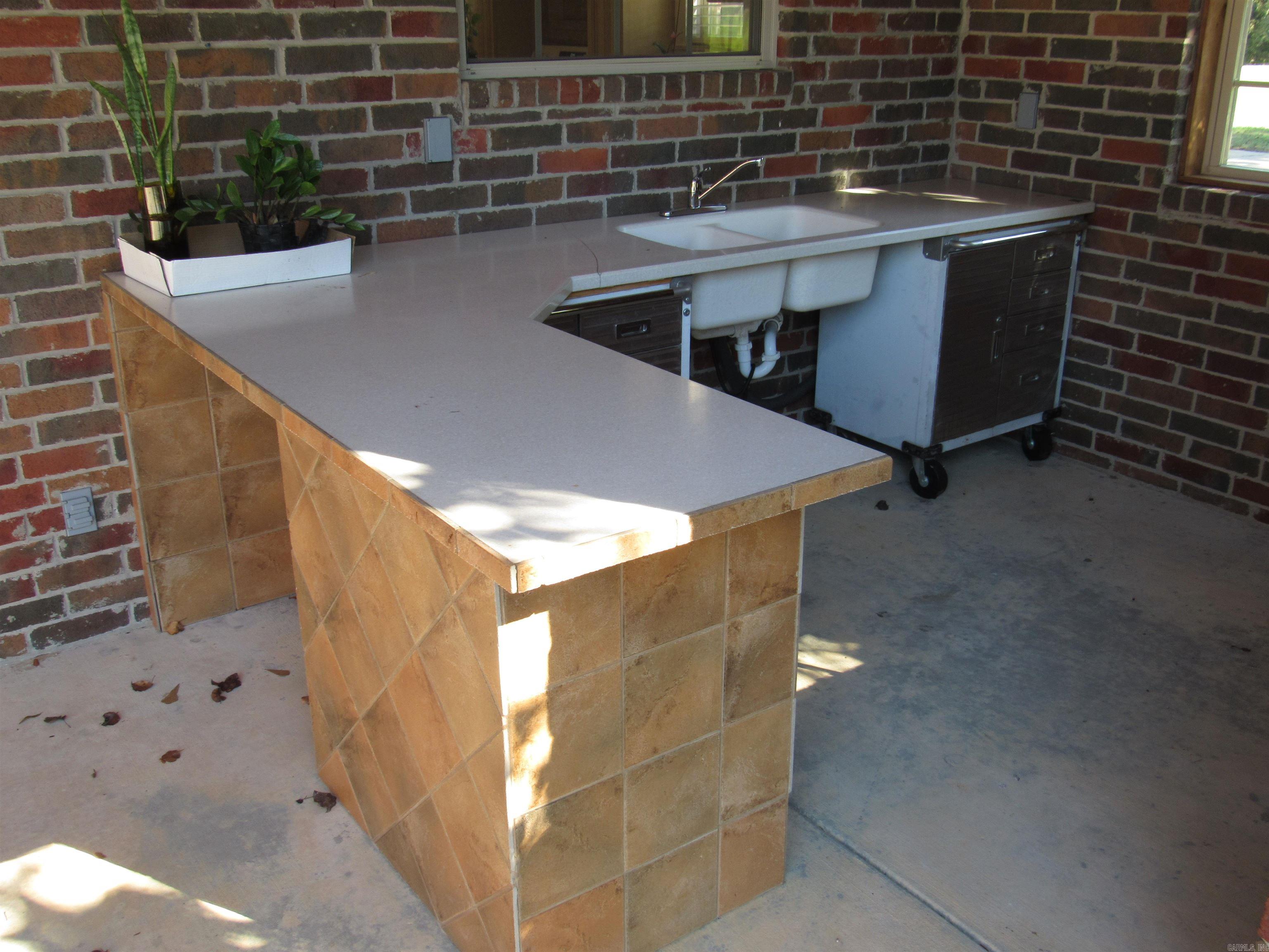 64 Wilson Cove Road Morrilton, AR 72110-9130