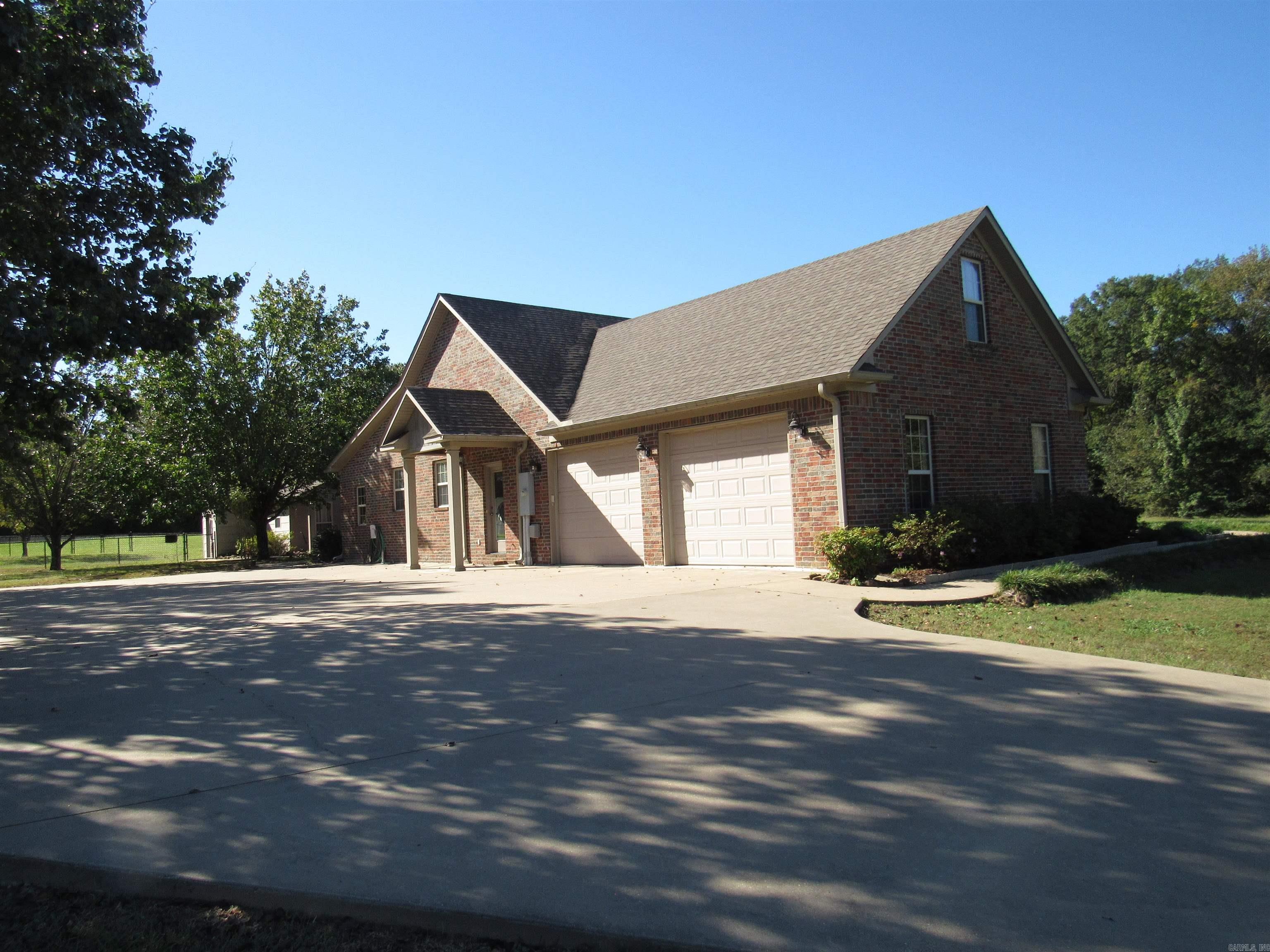 64 Wilson Cove Road Morrilton, AR 72110-9130