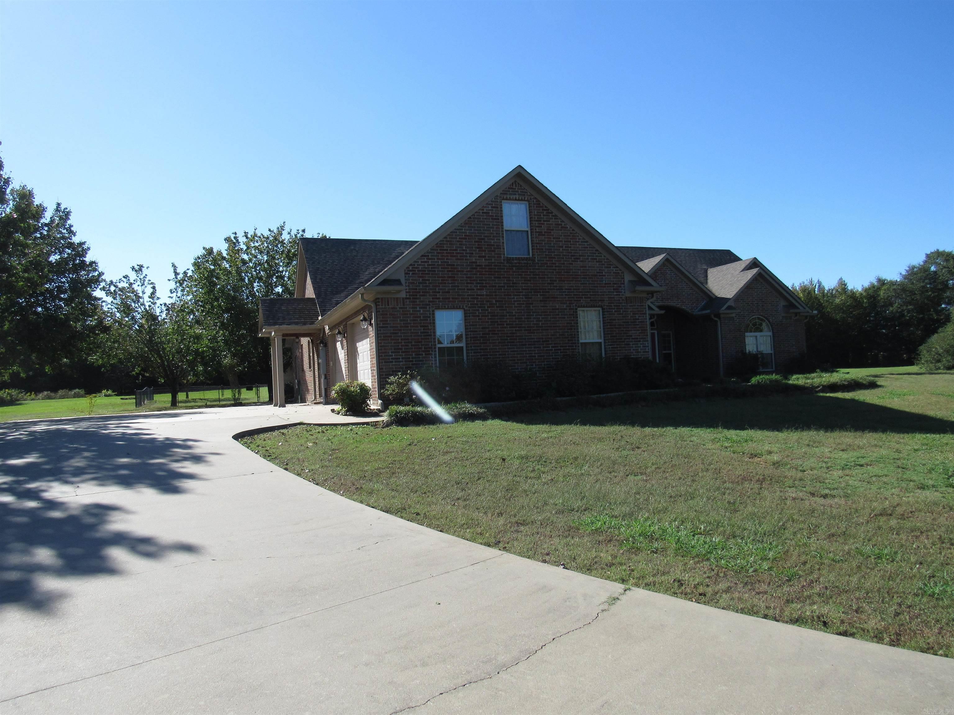 64 Wilson Cove Road Morrilton, AR 72110-9130