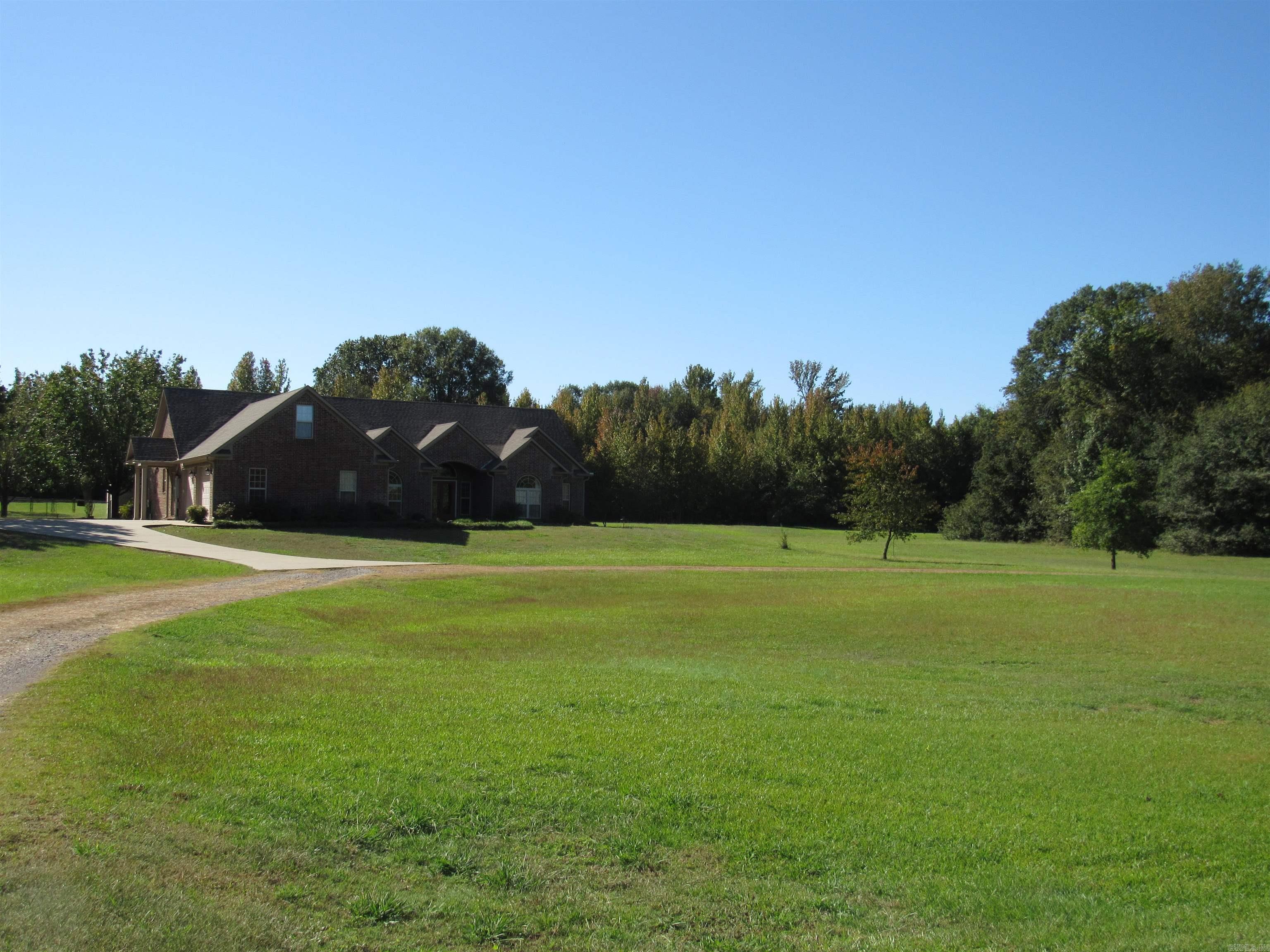 64 Wilson Cove Road Morrilton, AR 72110-9130