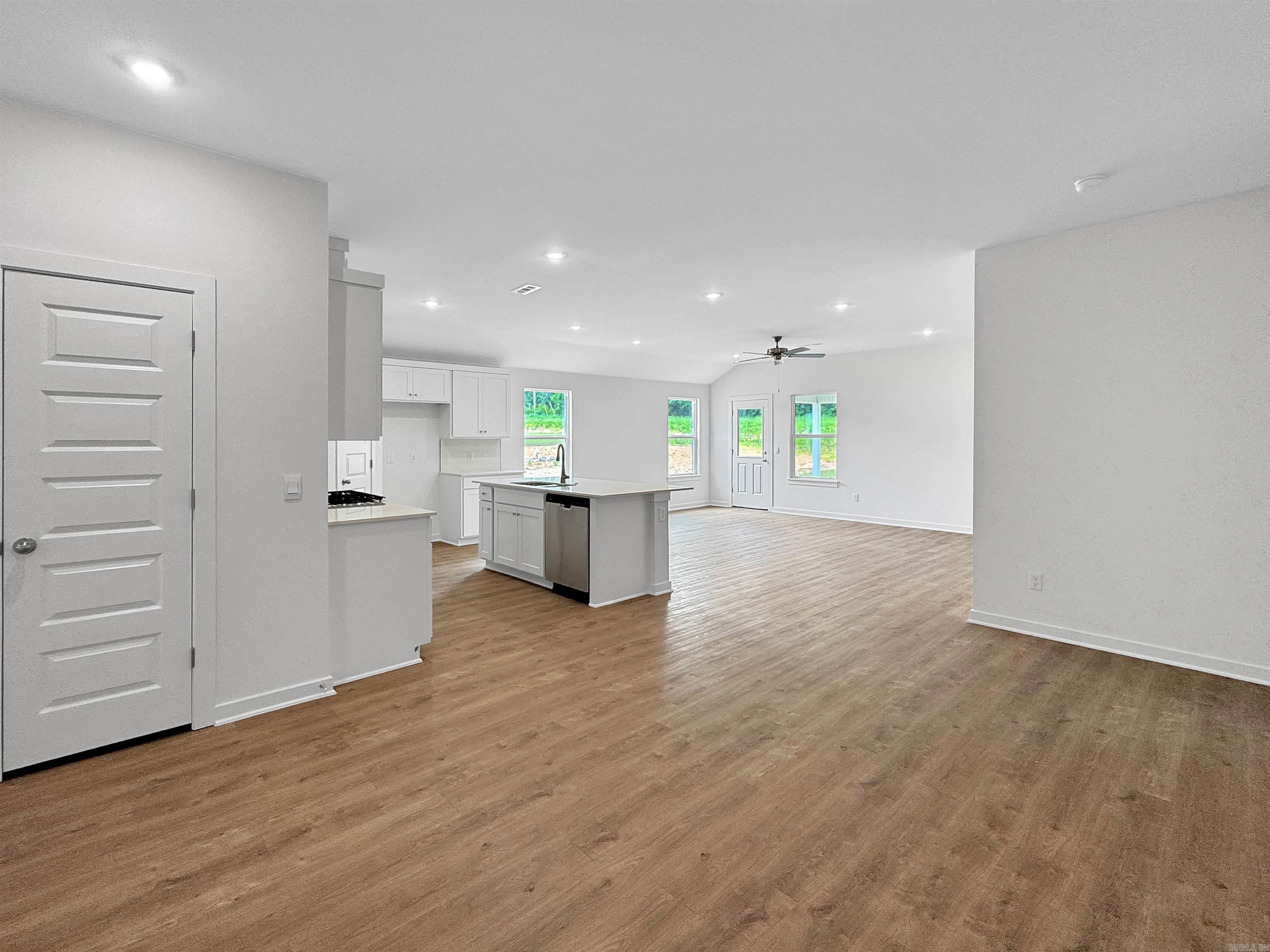 24 Plantation Drive Mayflower, AR 72106