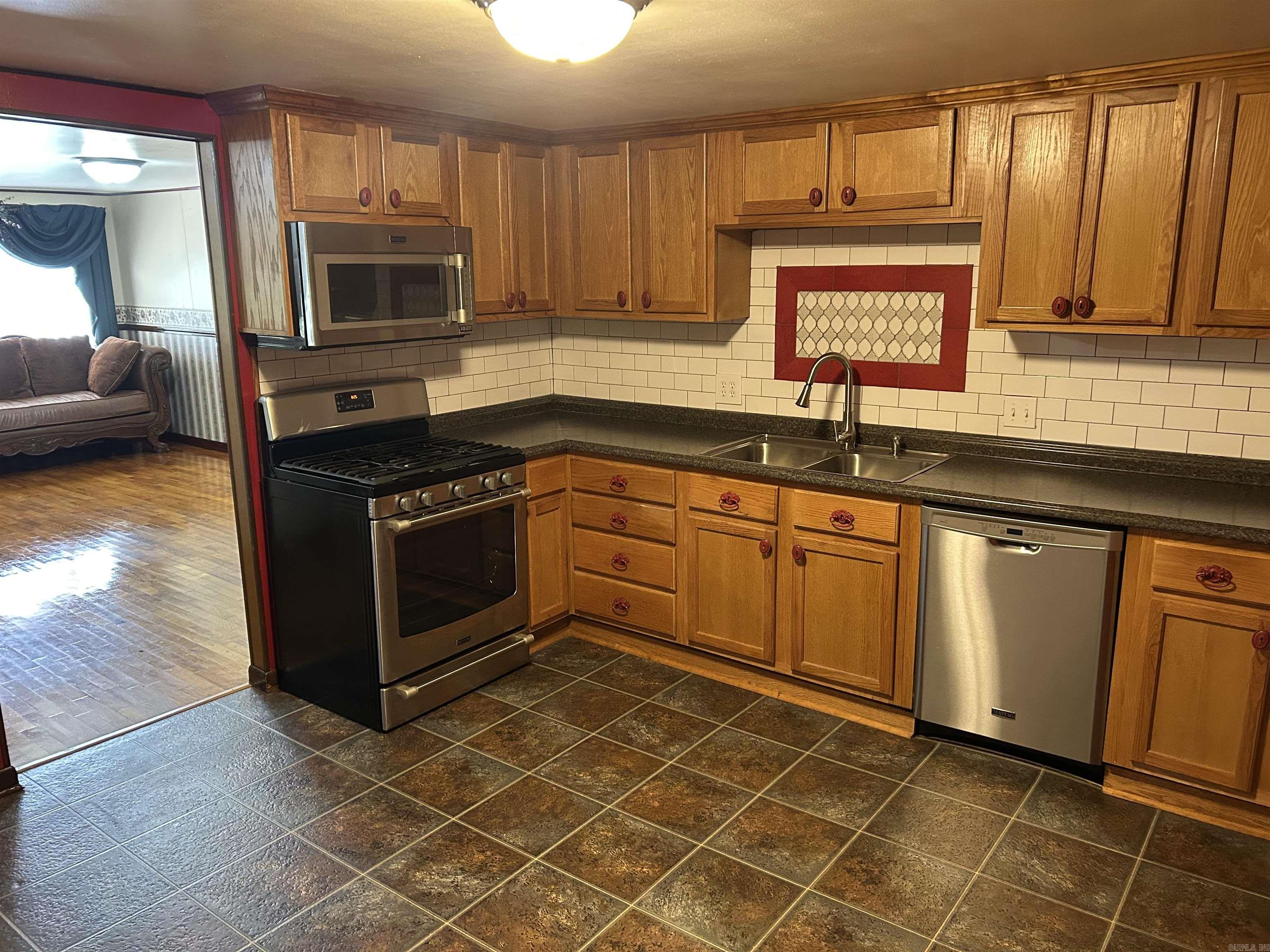 701 N Moose  Morrilton, AR