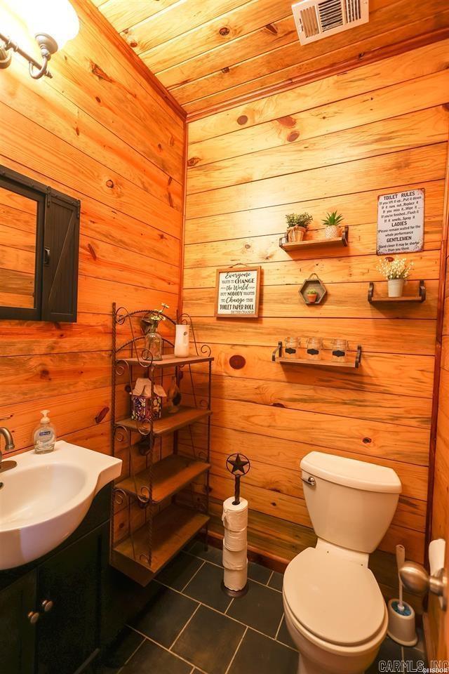 646 School Street Amity, AR 71923