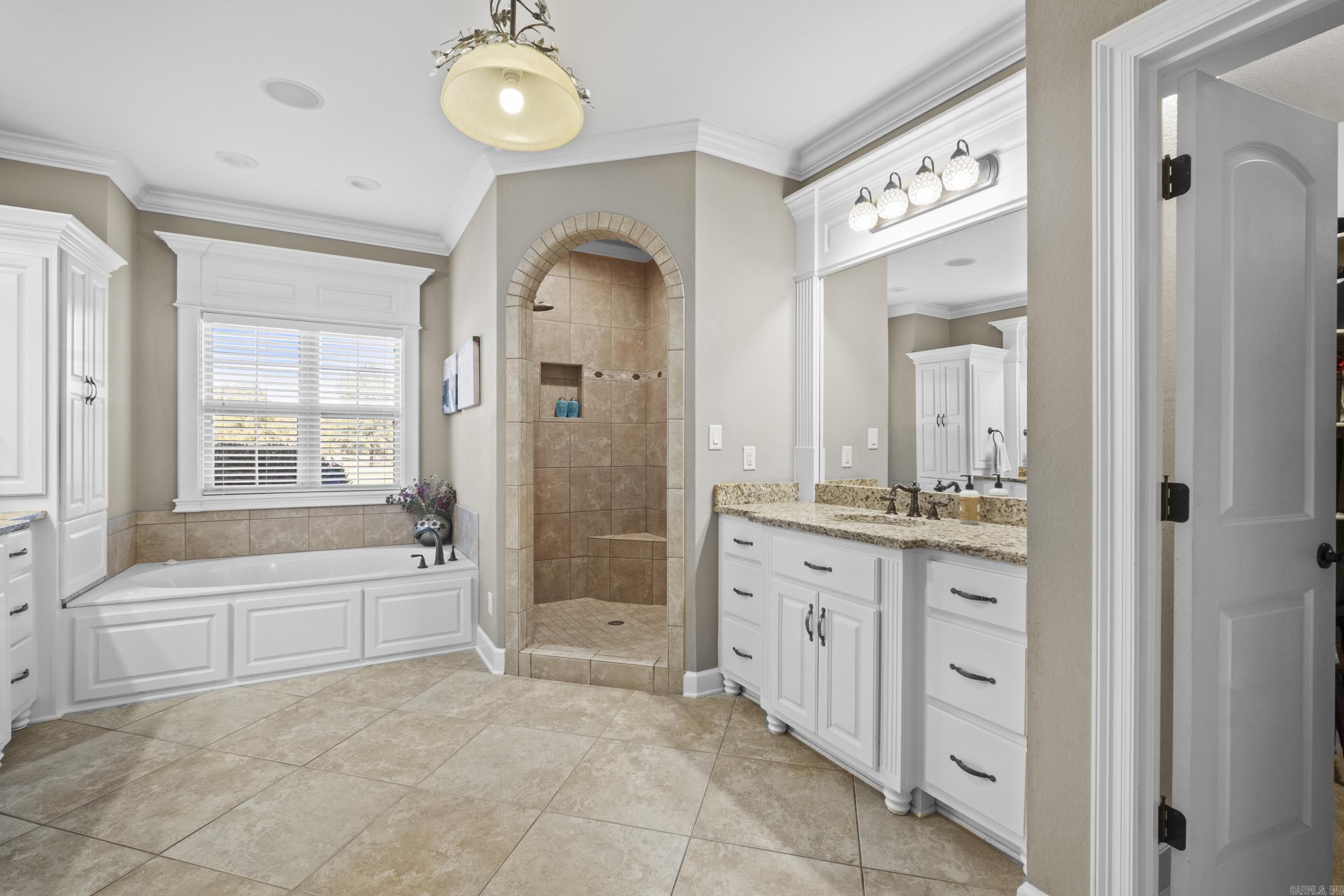 101 Summerview  Searcy, AR