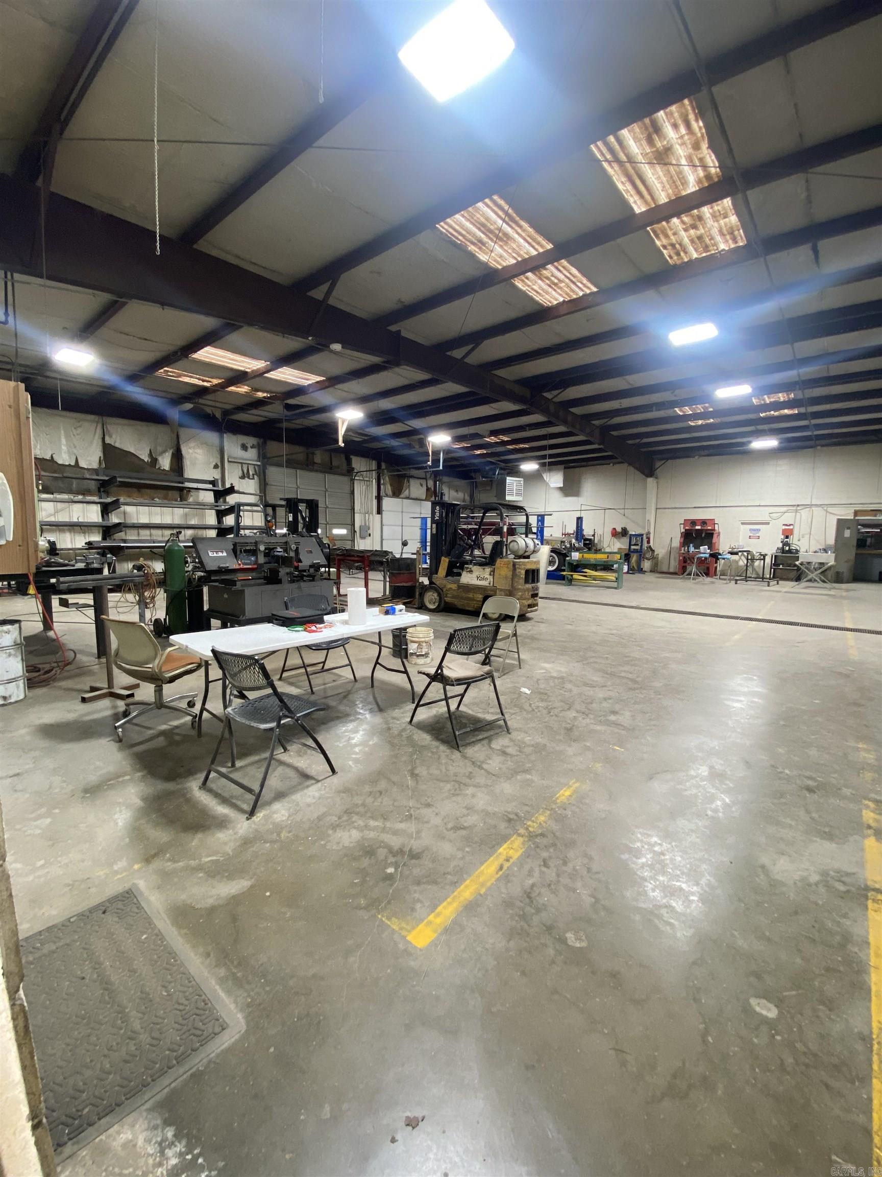 1215 E Broadway  Morrilton, AR