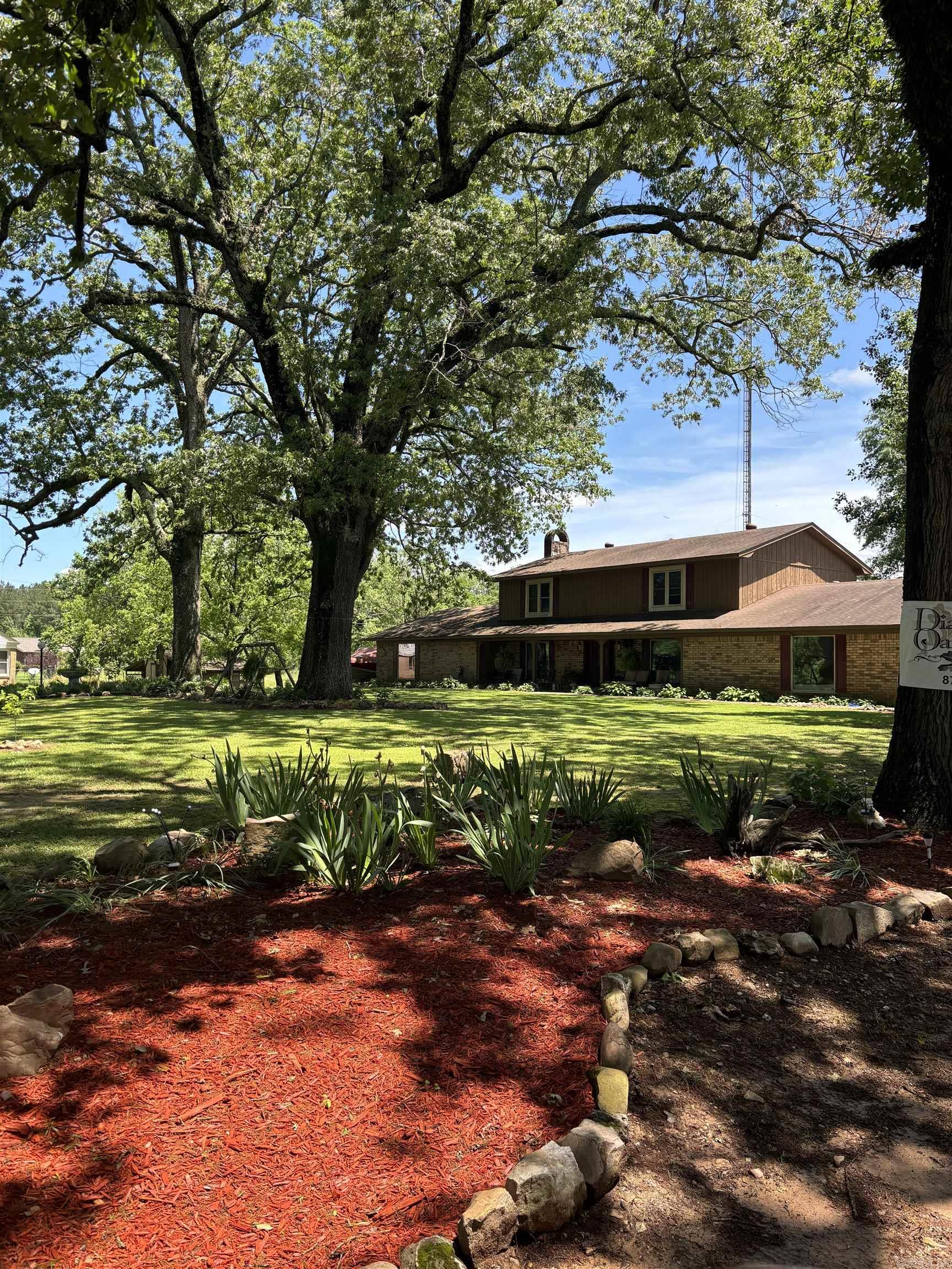 1701 S Washington  Murfreesboro, AR