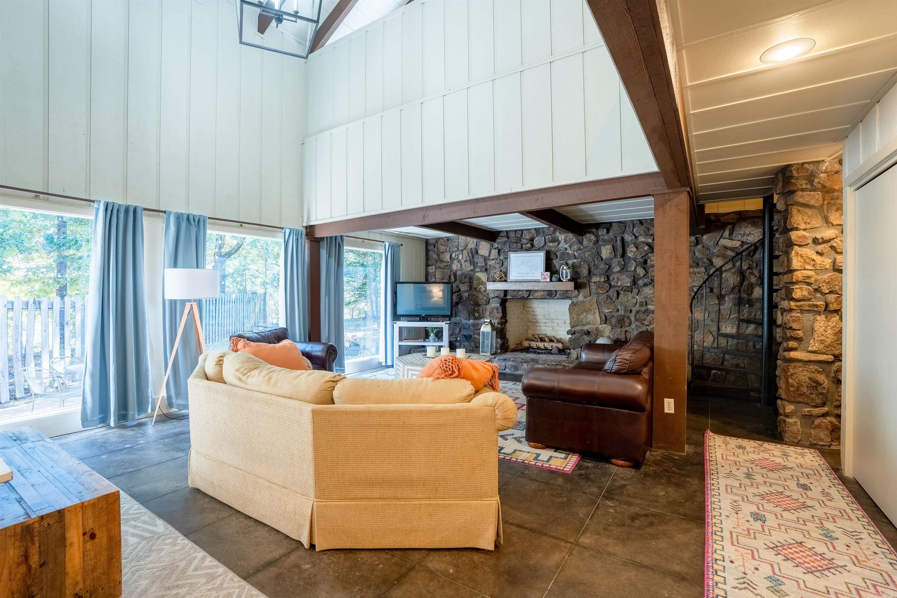 458 E Orchard  Heber Springs, AR