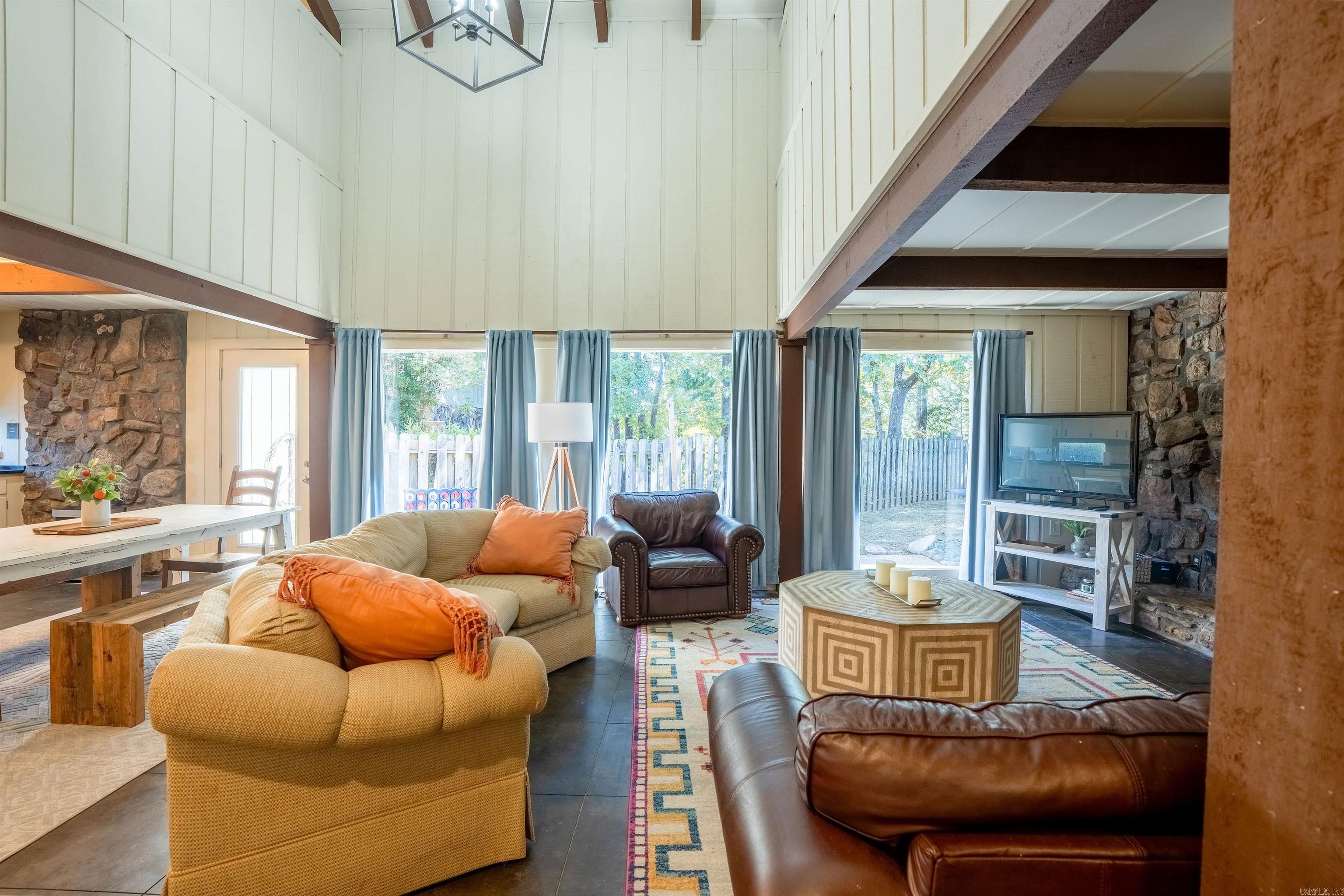 458 E Orchard  Heber Springs, AR