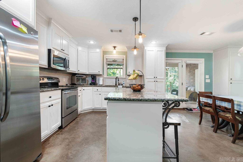 11 Sandy Ln Greenbrier, AR 72058