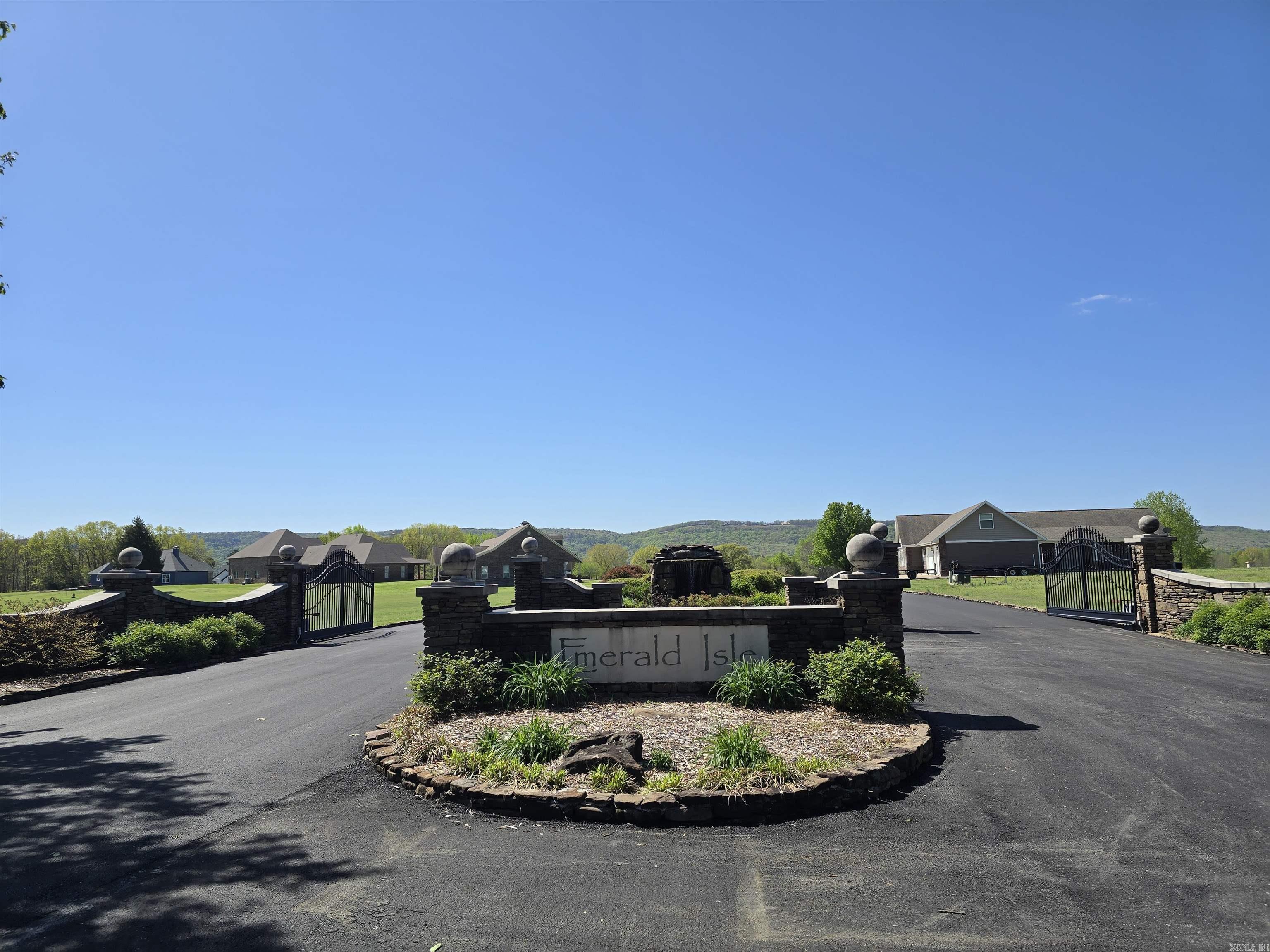 110 Emerald Lane  Greers Ferry, AR