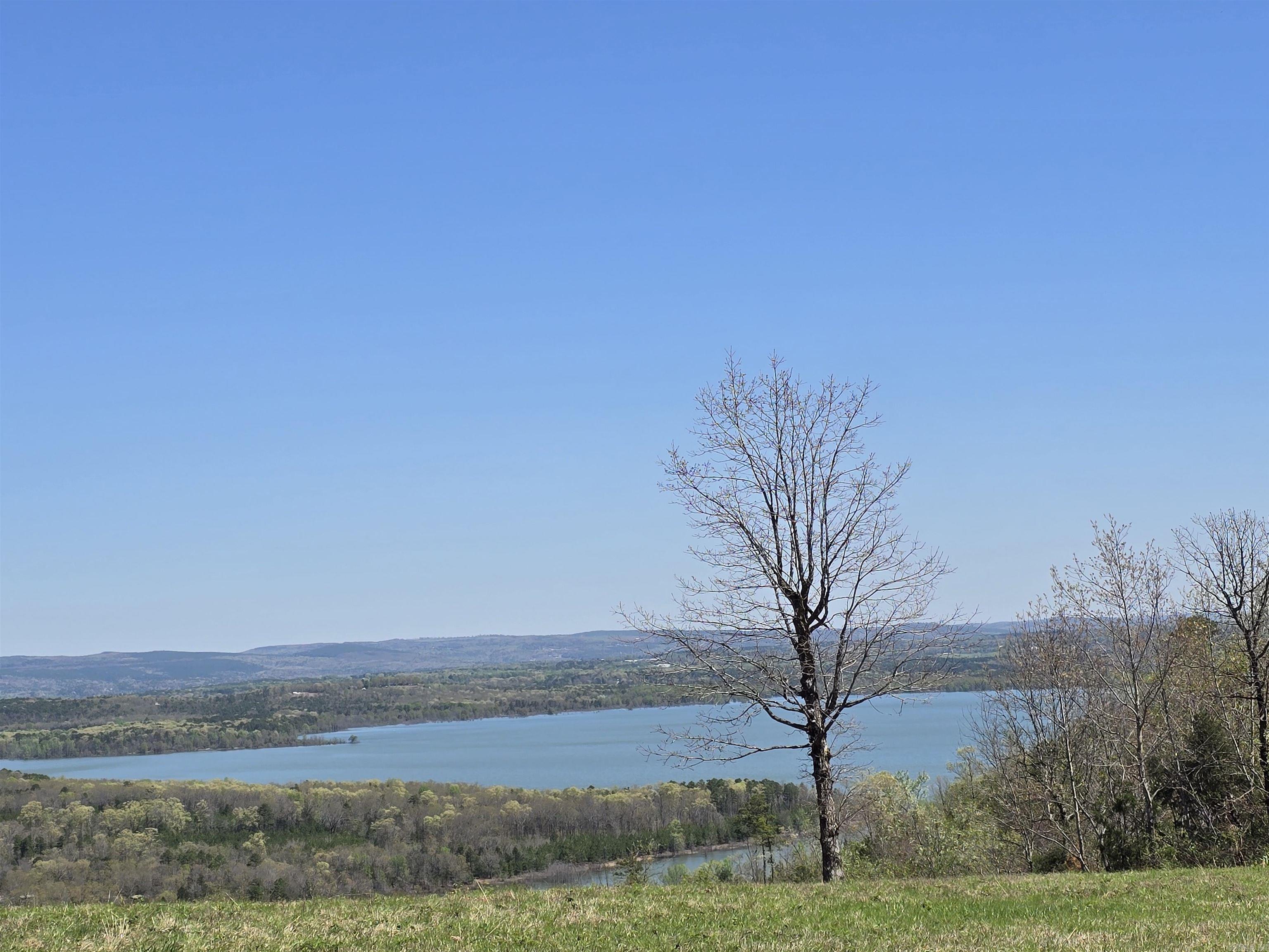 100 Emerald Lane  Greers Ferry, AR