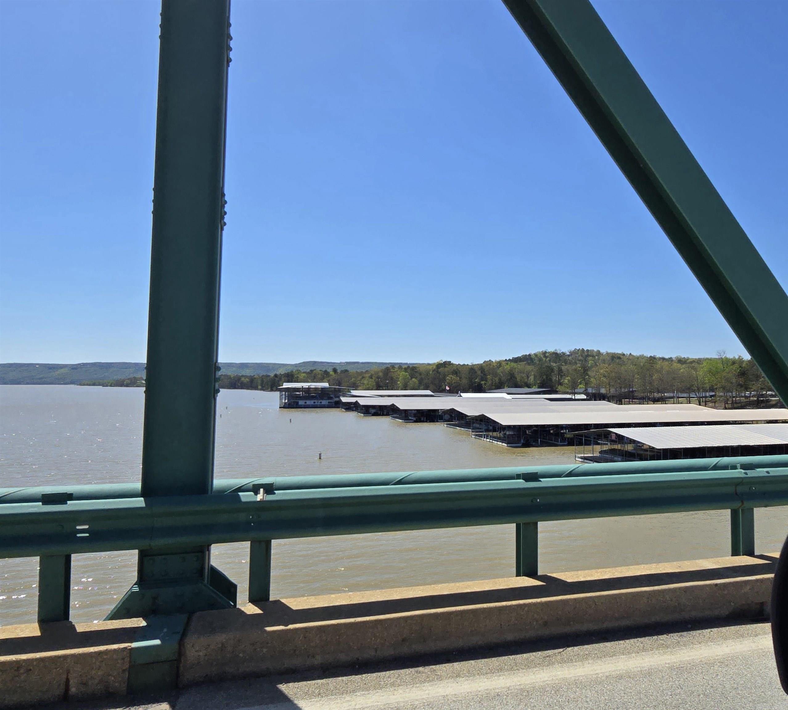 100 Emerald Lane  Greers Ferry, AR