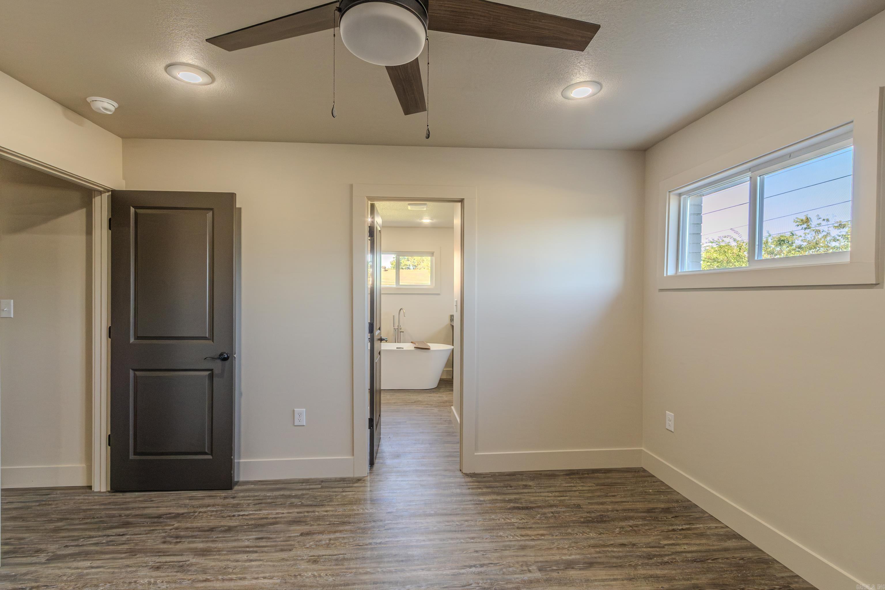 1811 Magnolia Ln Paragould, AR 72450