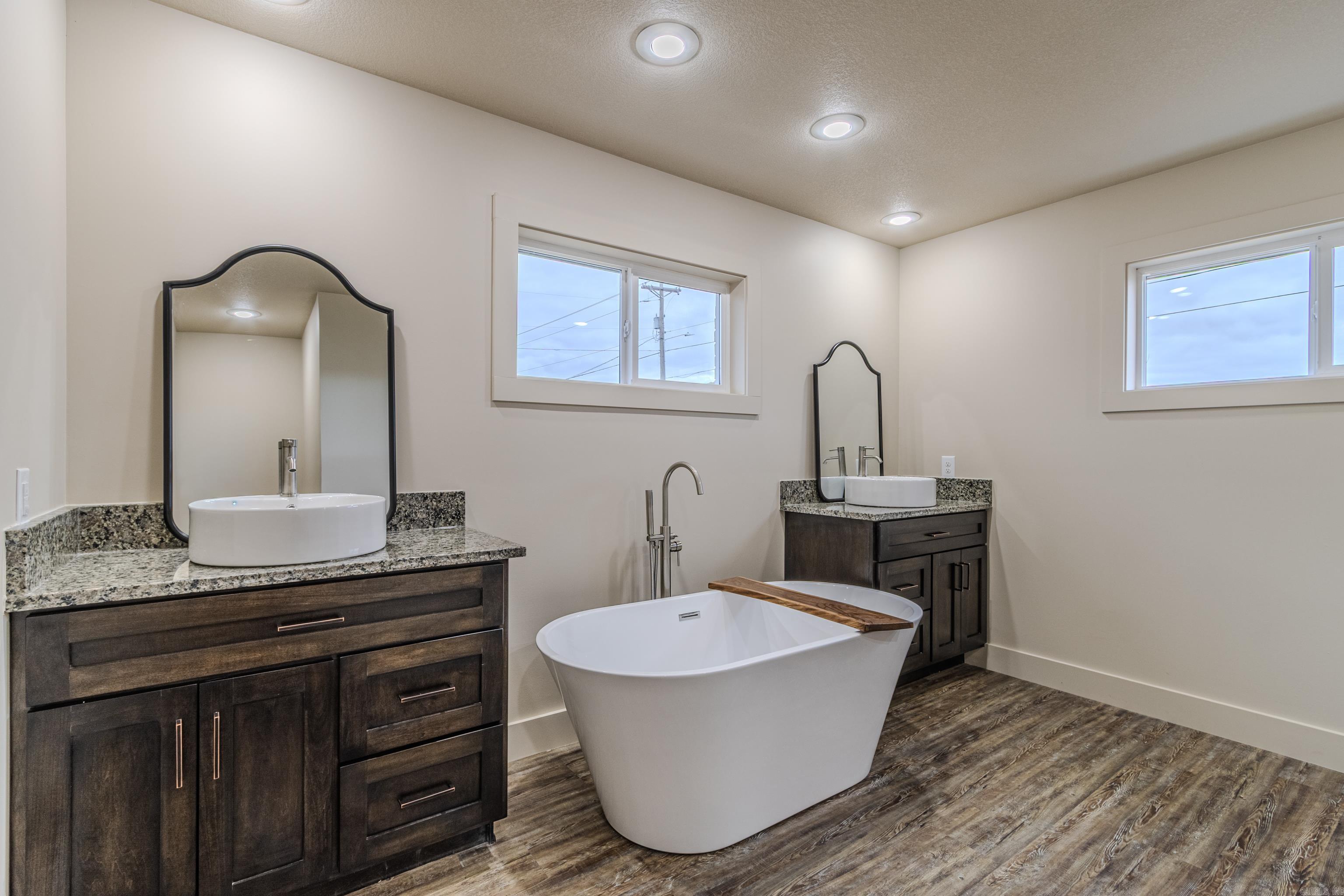 1811 Magnolia Ln Paragould, AR 72450