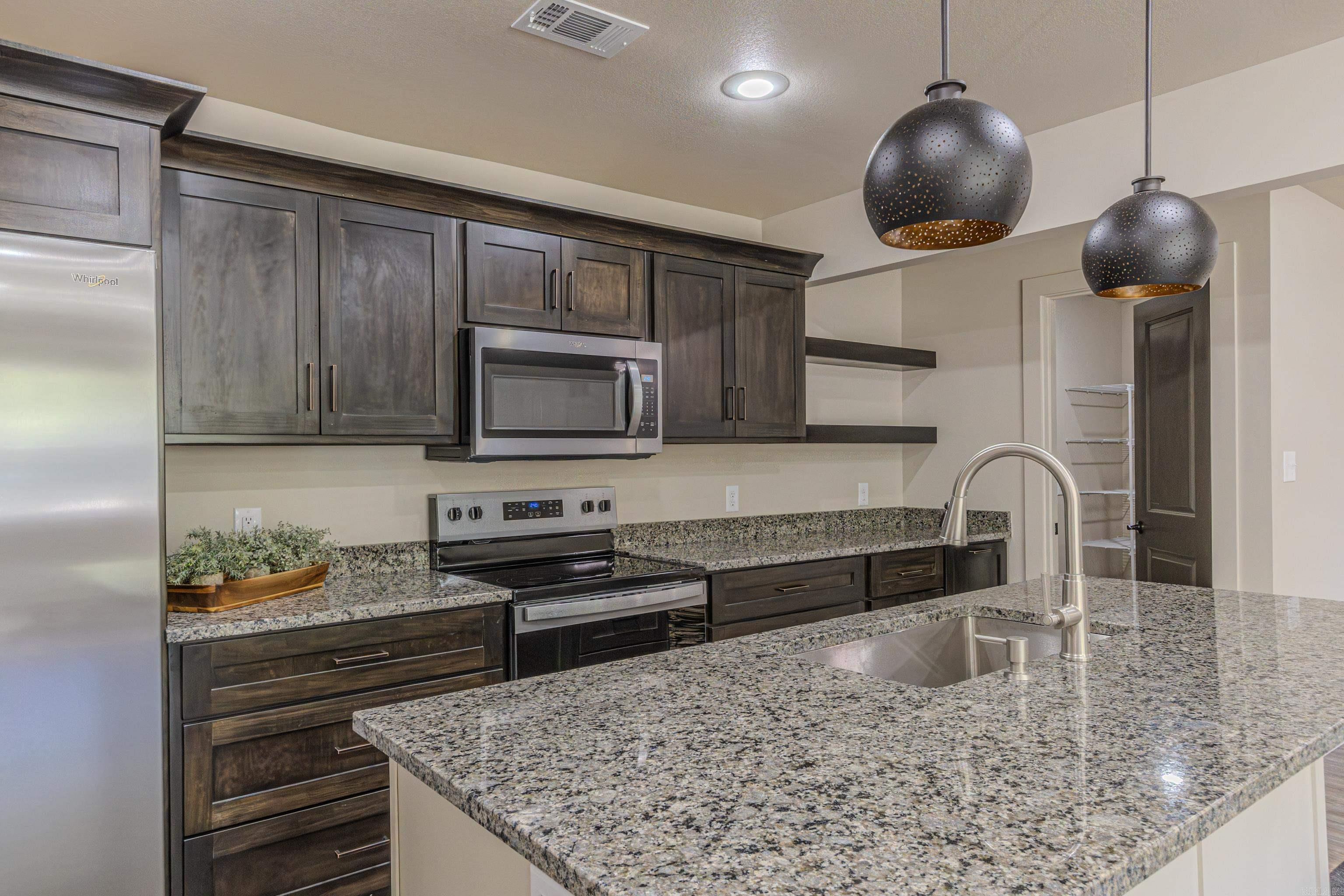 1811 Magnolia Ln Paragould, AR 72450